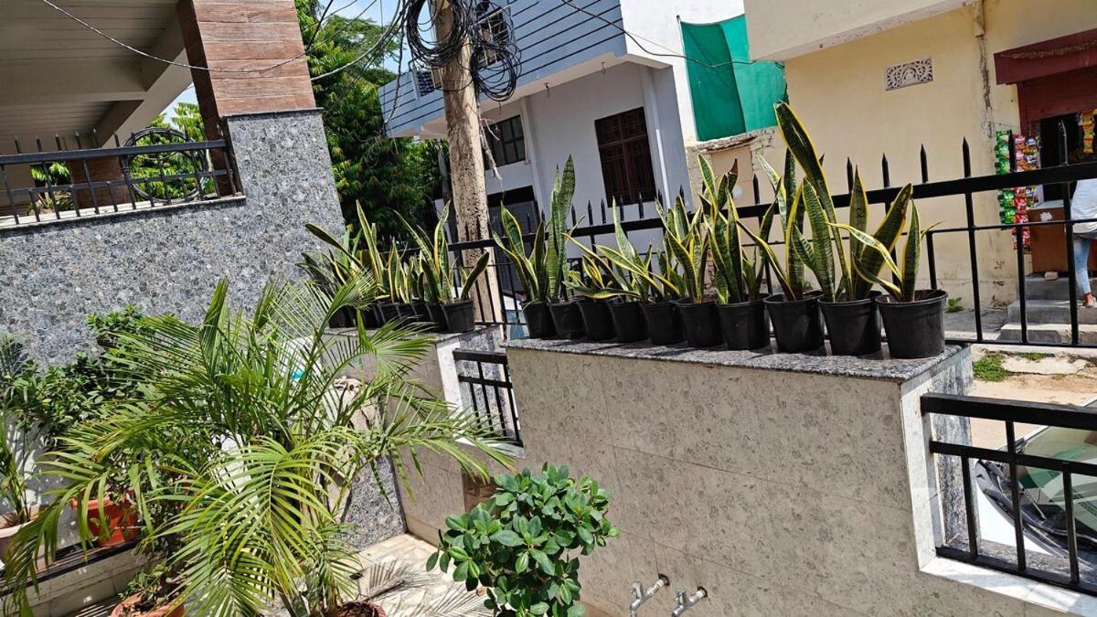 Private 2bhk In A With Terrace Access * Jaipur