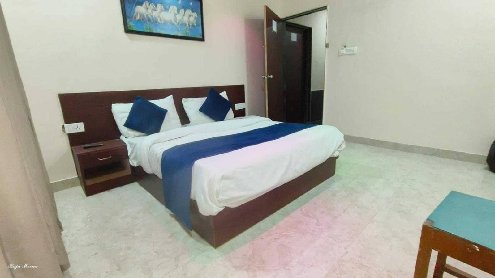 Collection O Kavya Hotel 4*