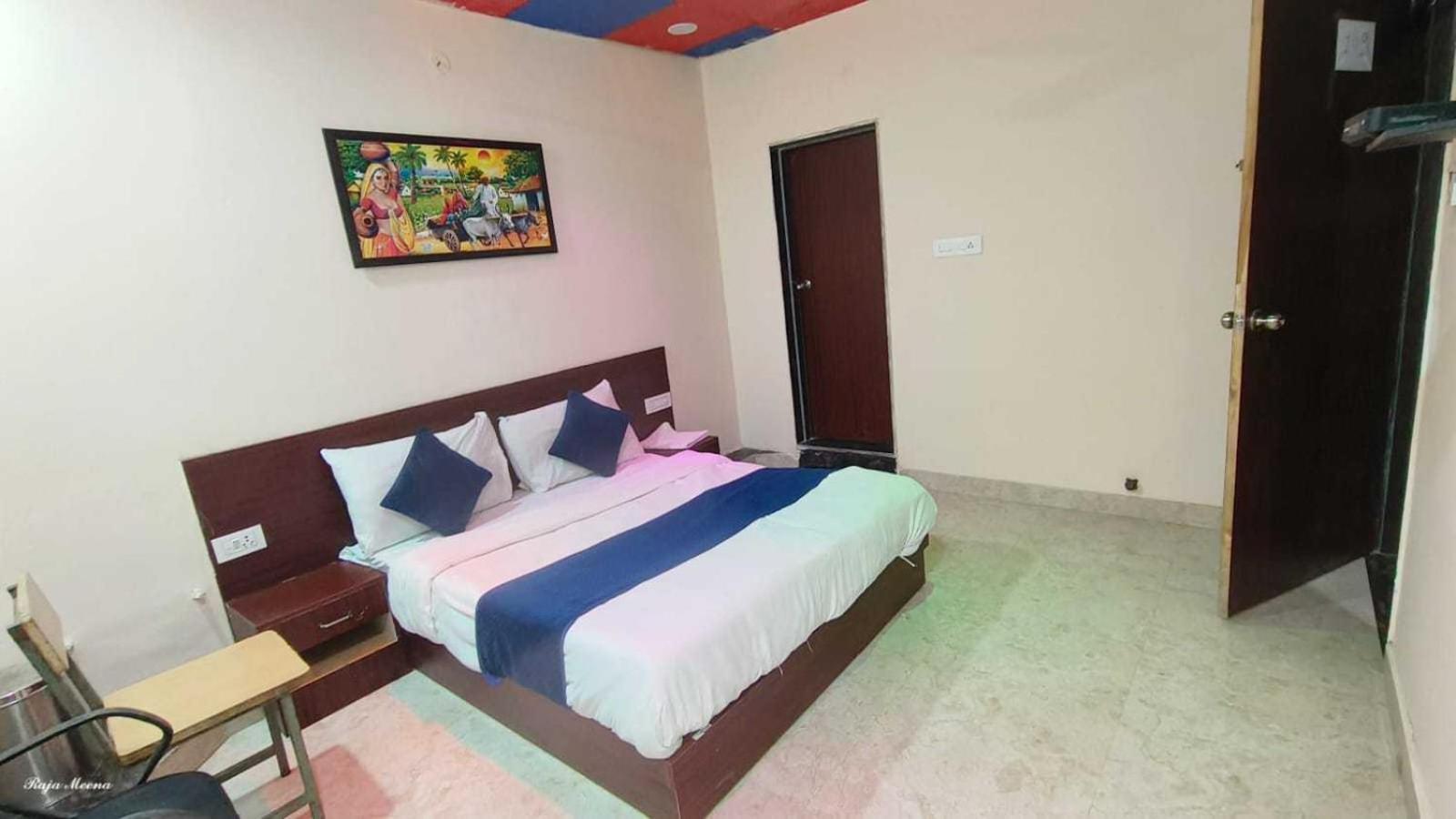 Hotel Collection O Kavya Jaipur
