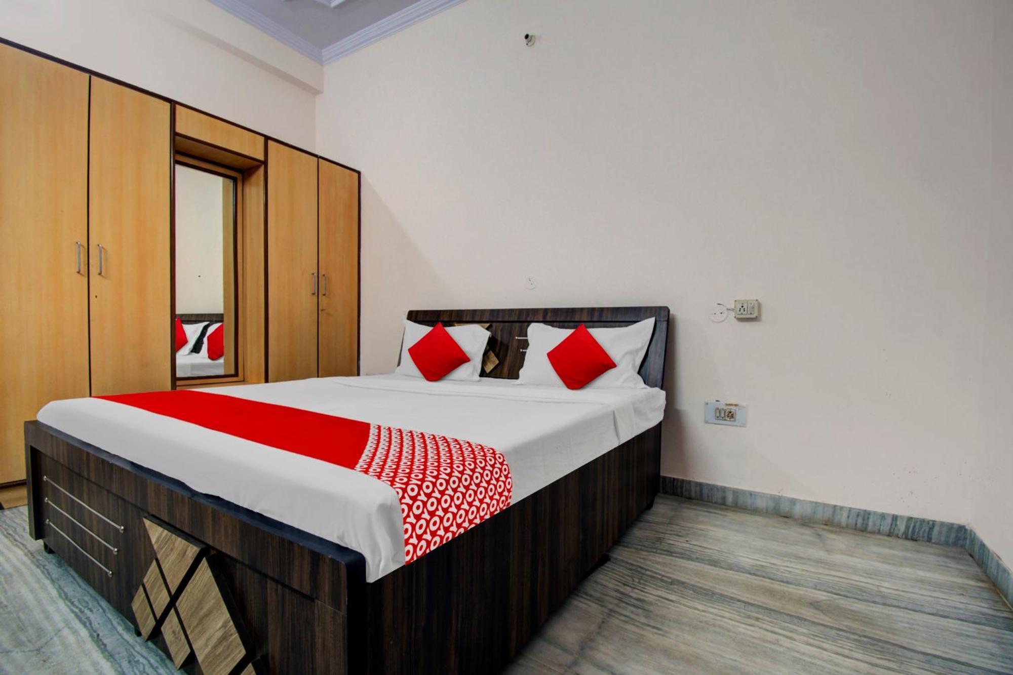 Hotel O Pink Heaven 3*