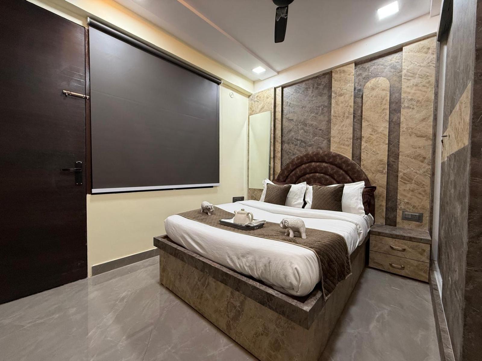 Palm Elanza Jaipur