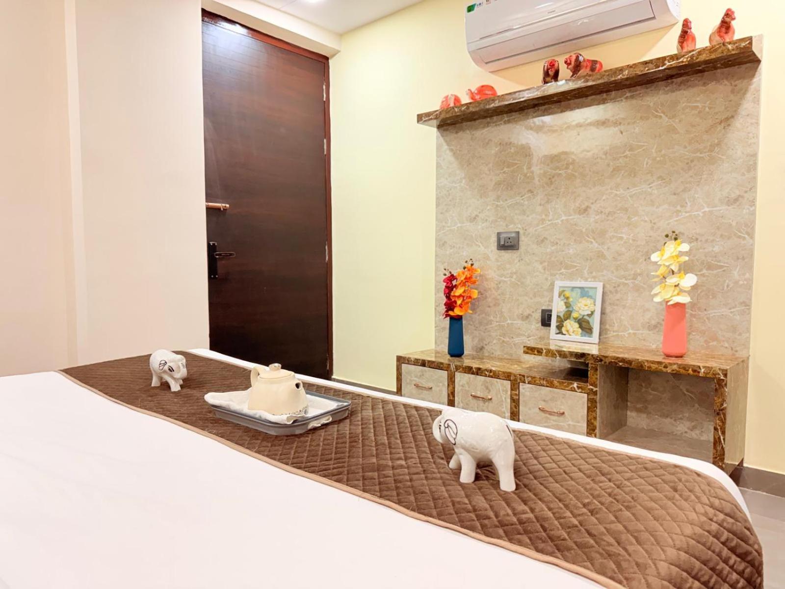 Palm Elanza Apartment Jaipur