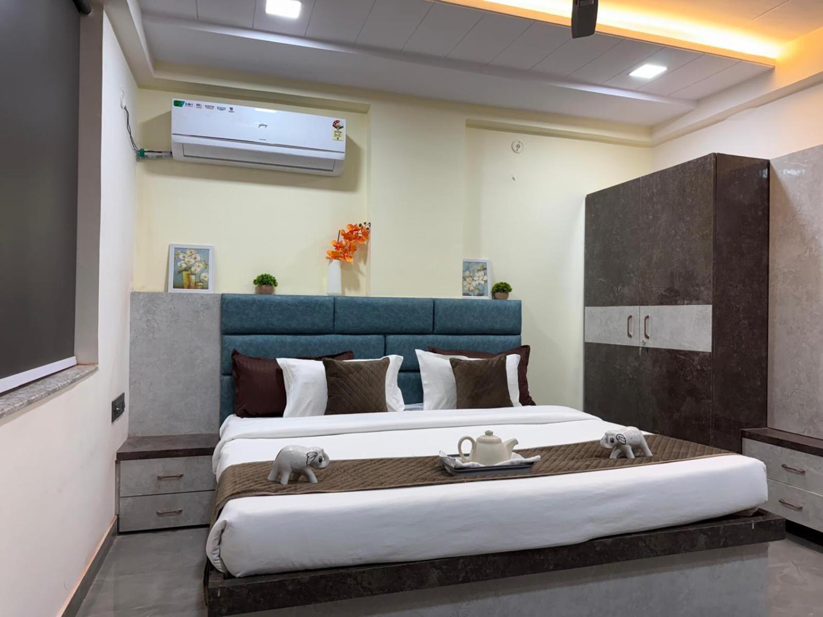 Palm Elanza Jaipur