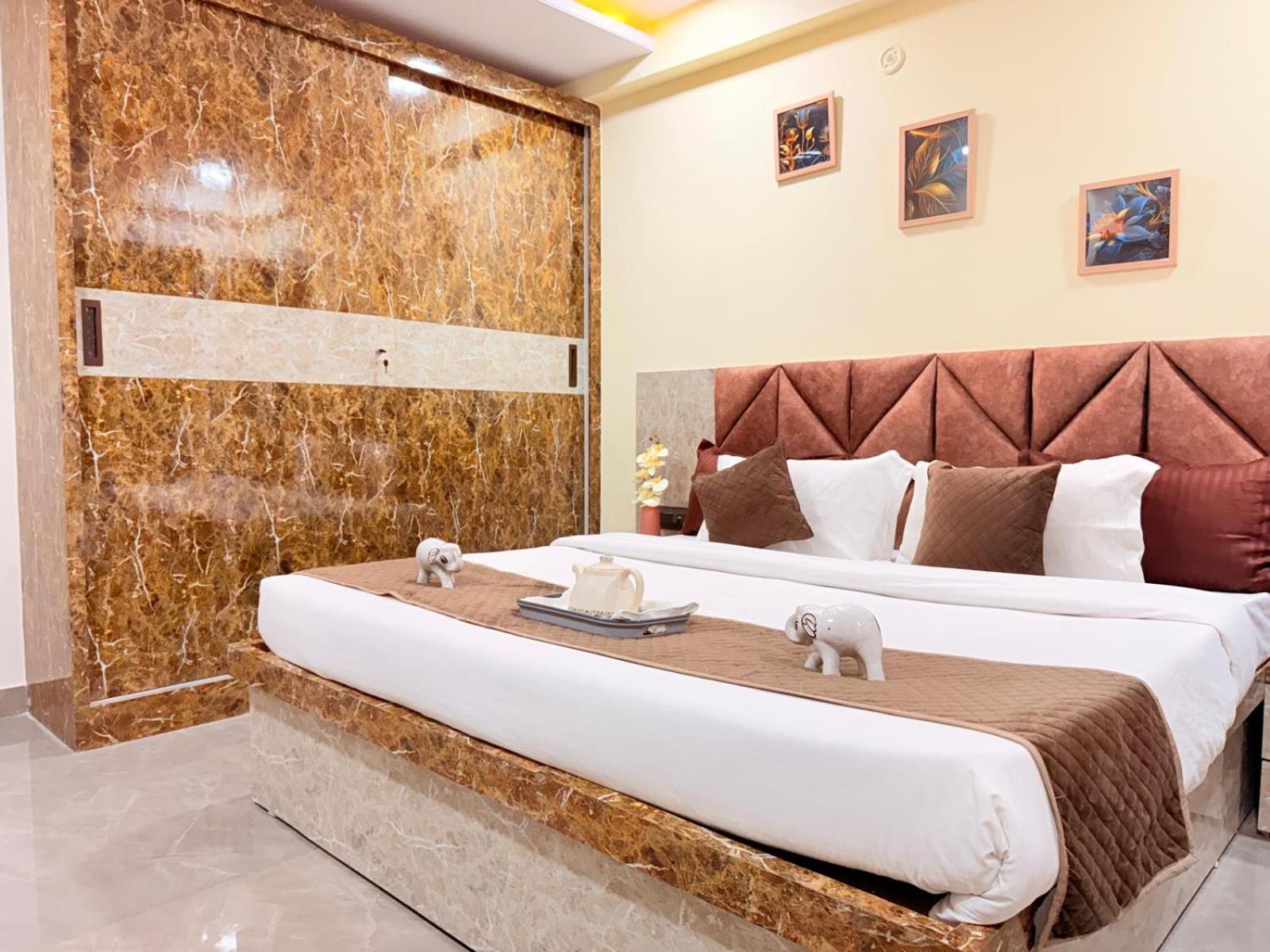 Palm Elanza Jaipur