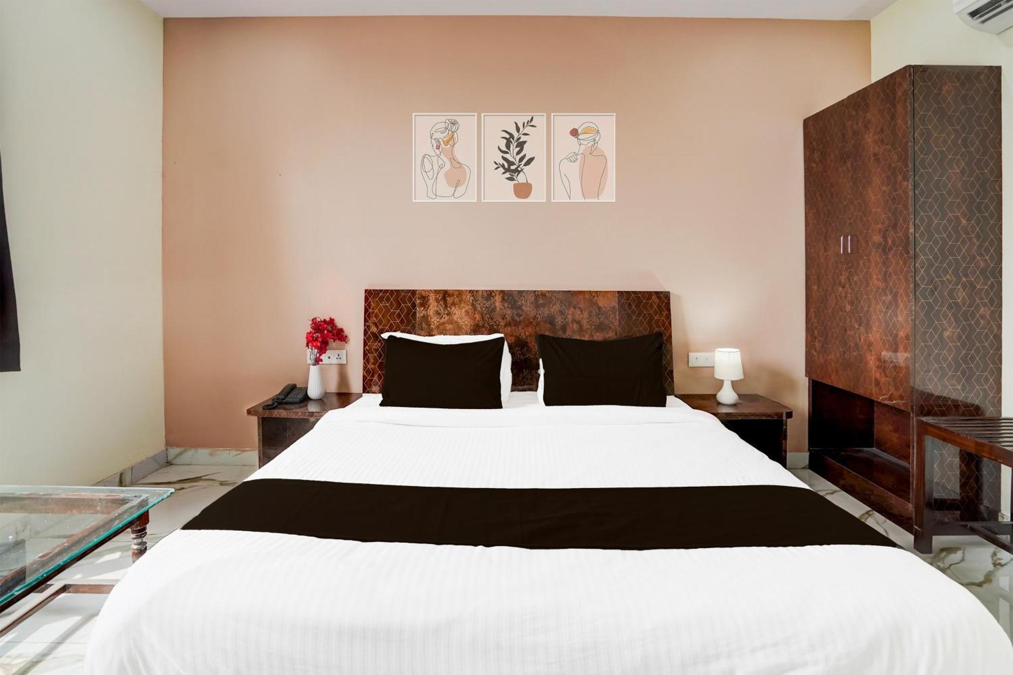 Super Townhouse Mansarovar Formerly Palm Tree 4*