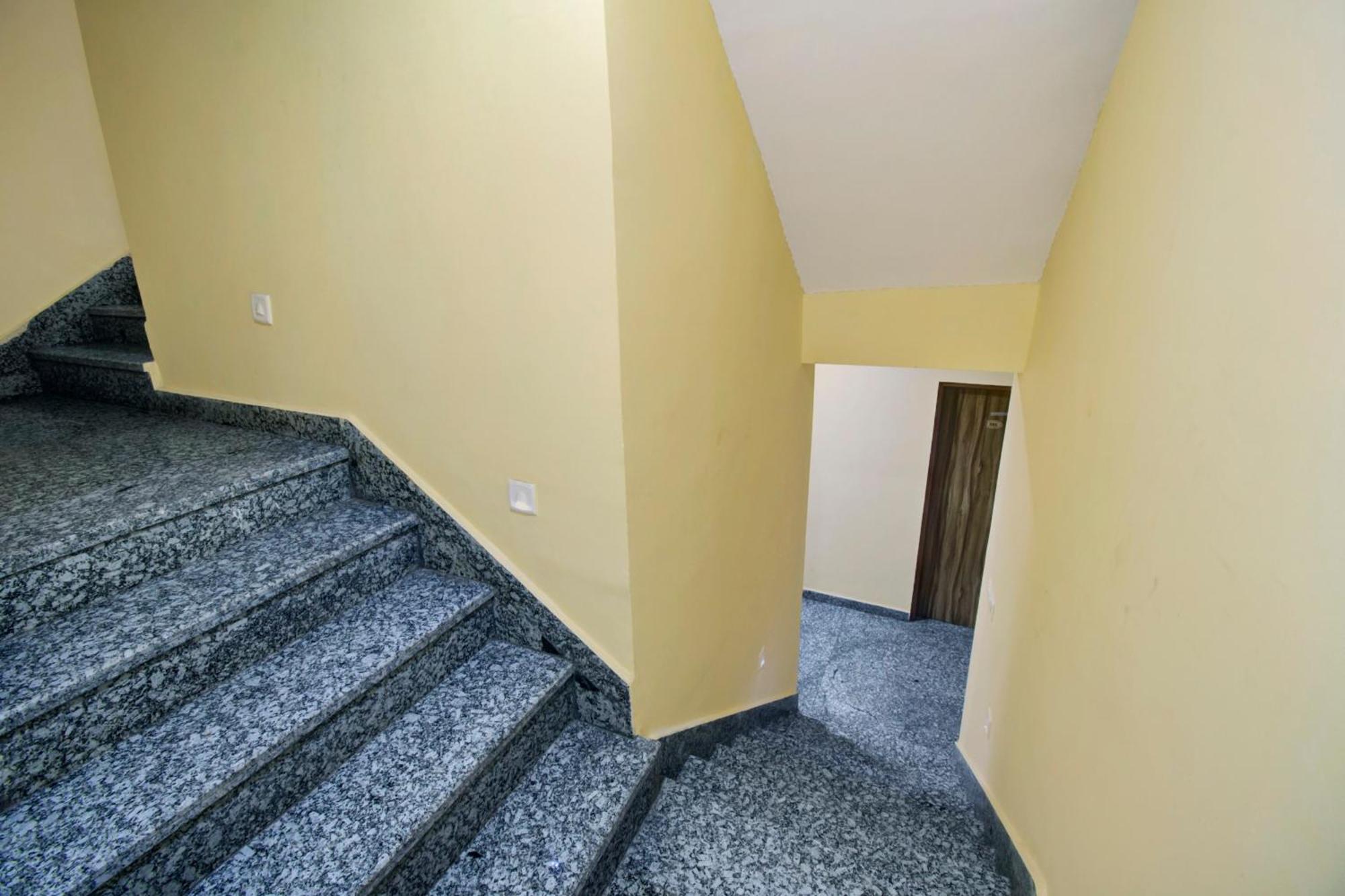 Hotel O Silver 02
