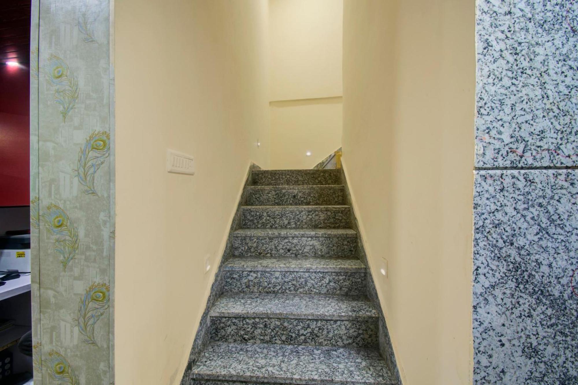 Hotel O Silver 02