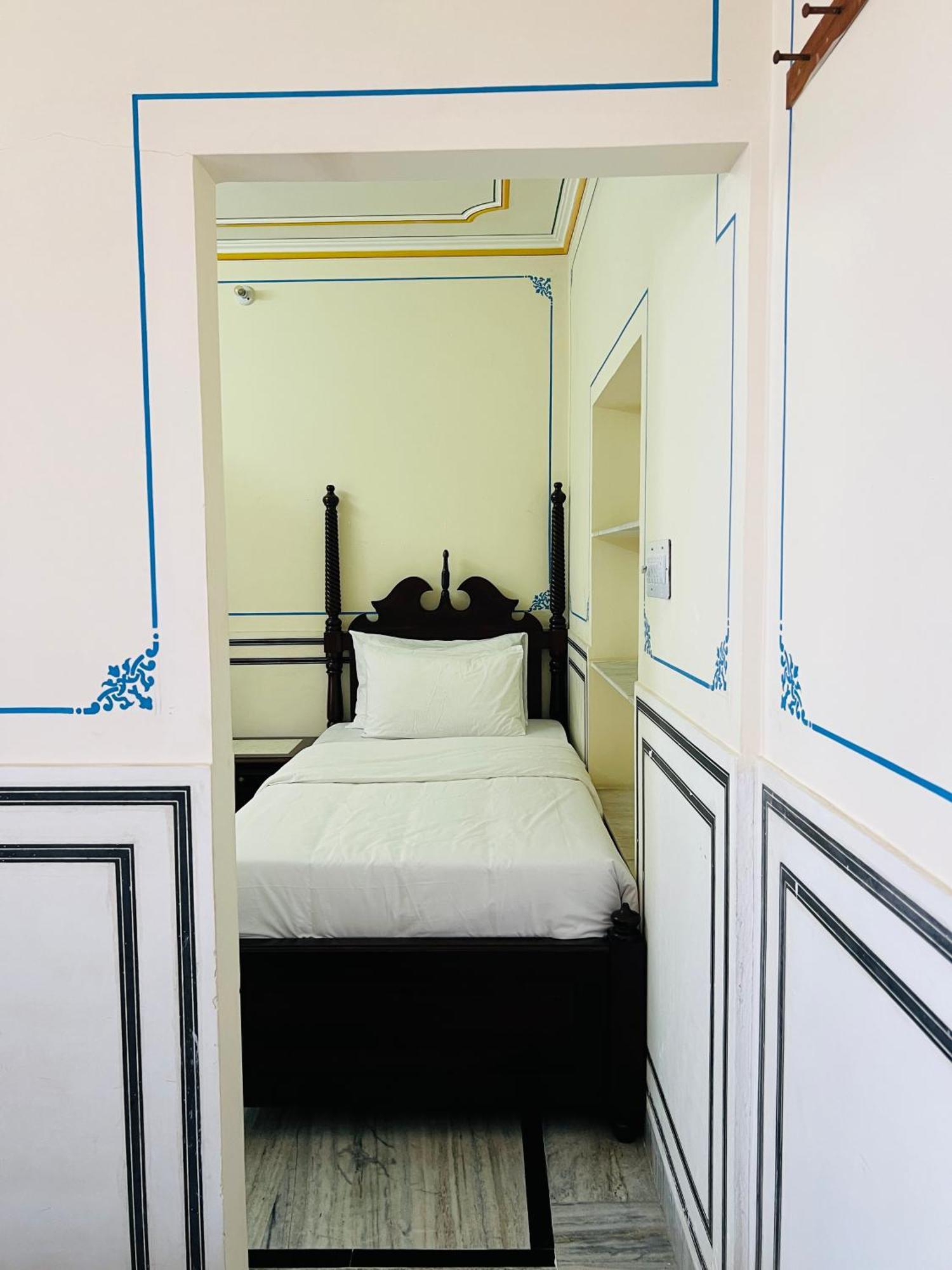 Raghunath Haveli - A Boutique