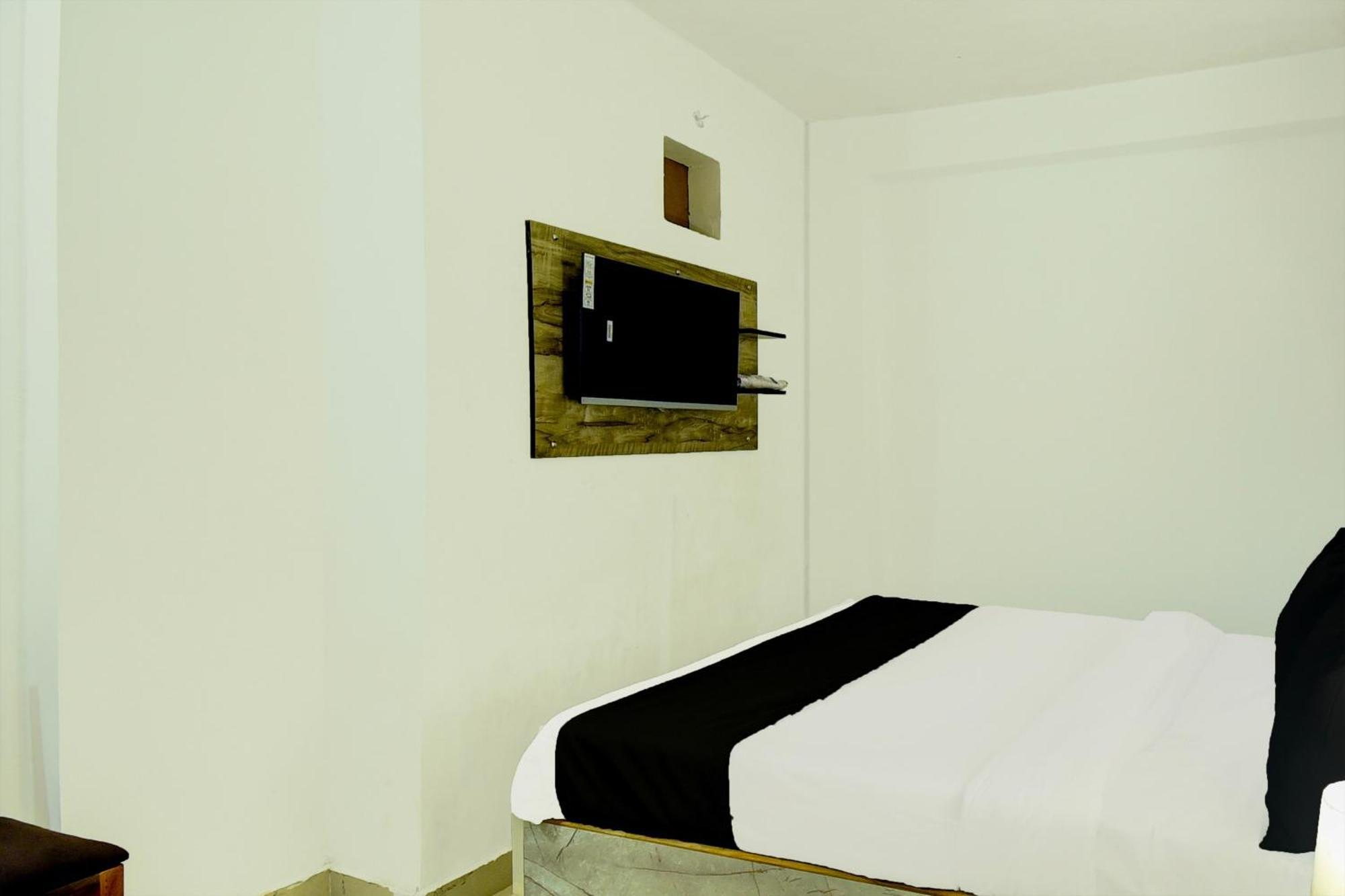 Hotel O The Moon Rover 3*