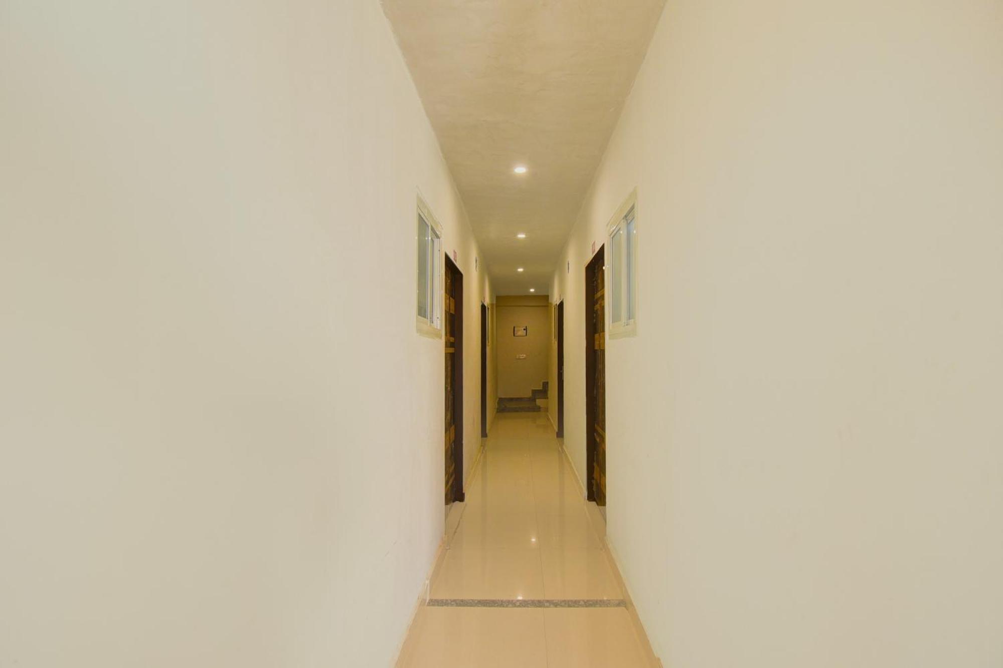 Hotel O The Moon Rover 3*