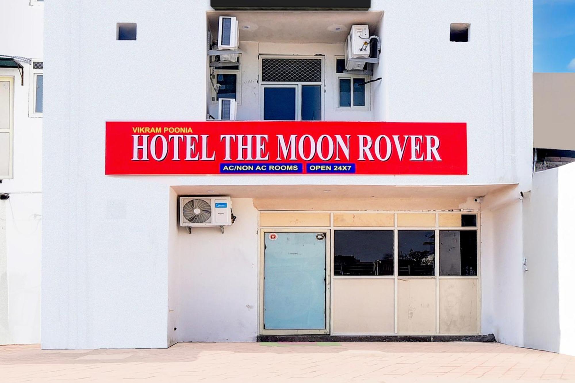 O The Moon Rover Jaipur