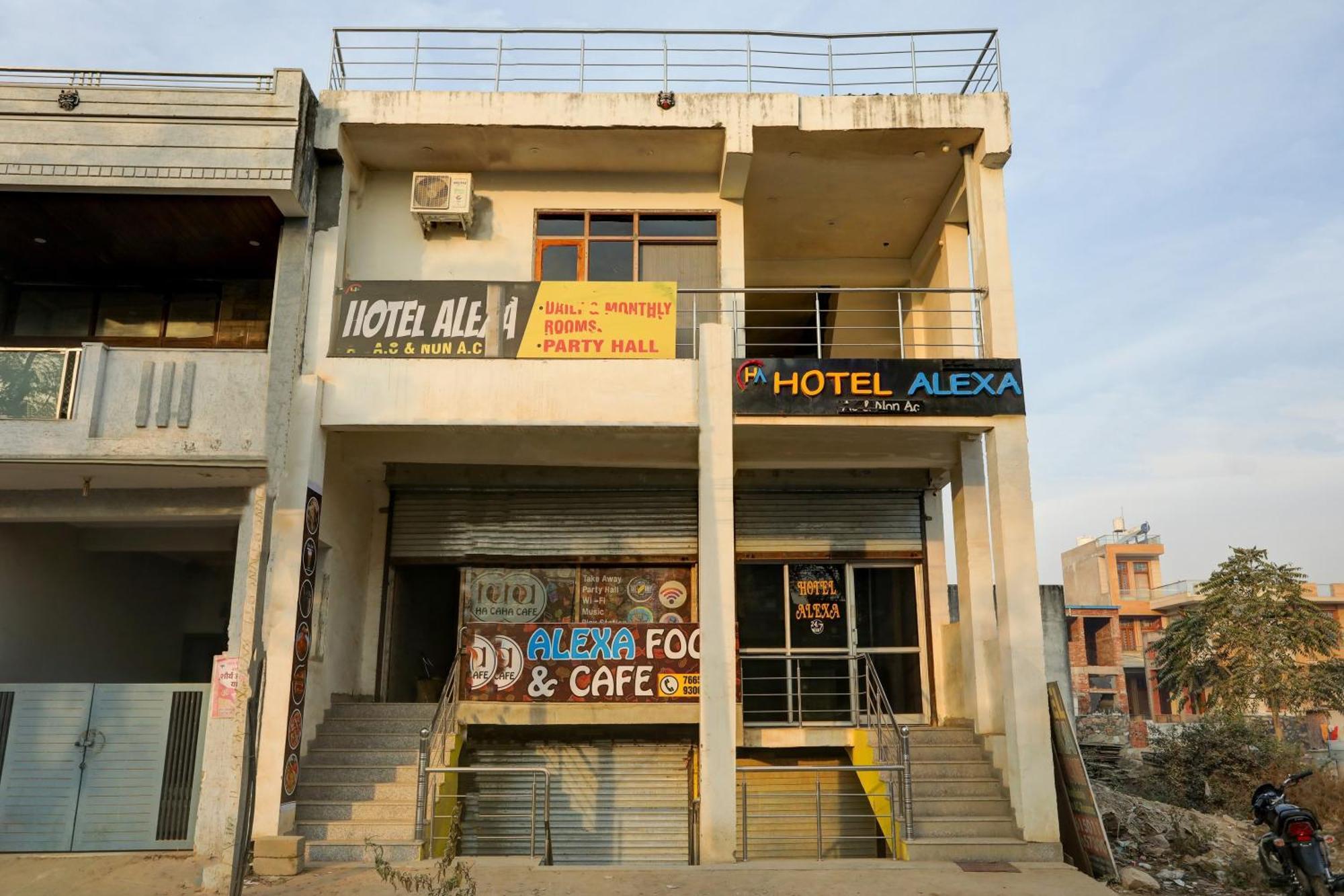 Hotel O Alexa Near Girdharipura School *