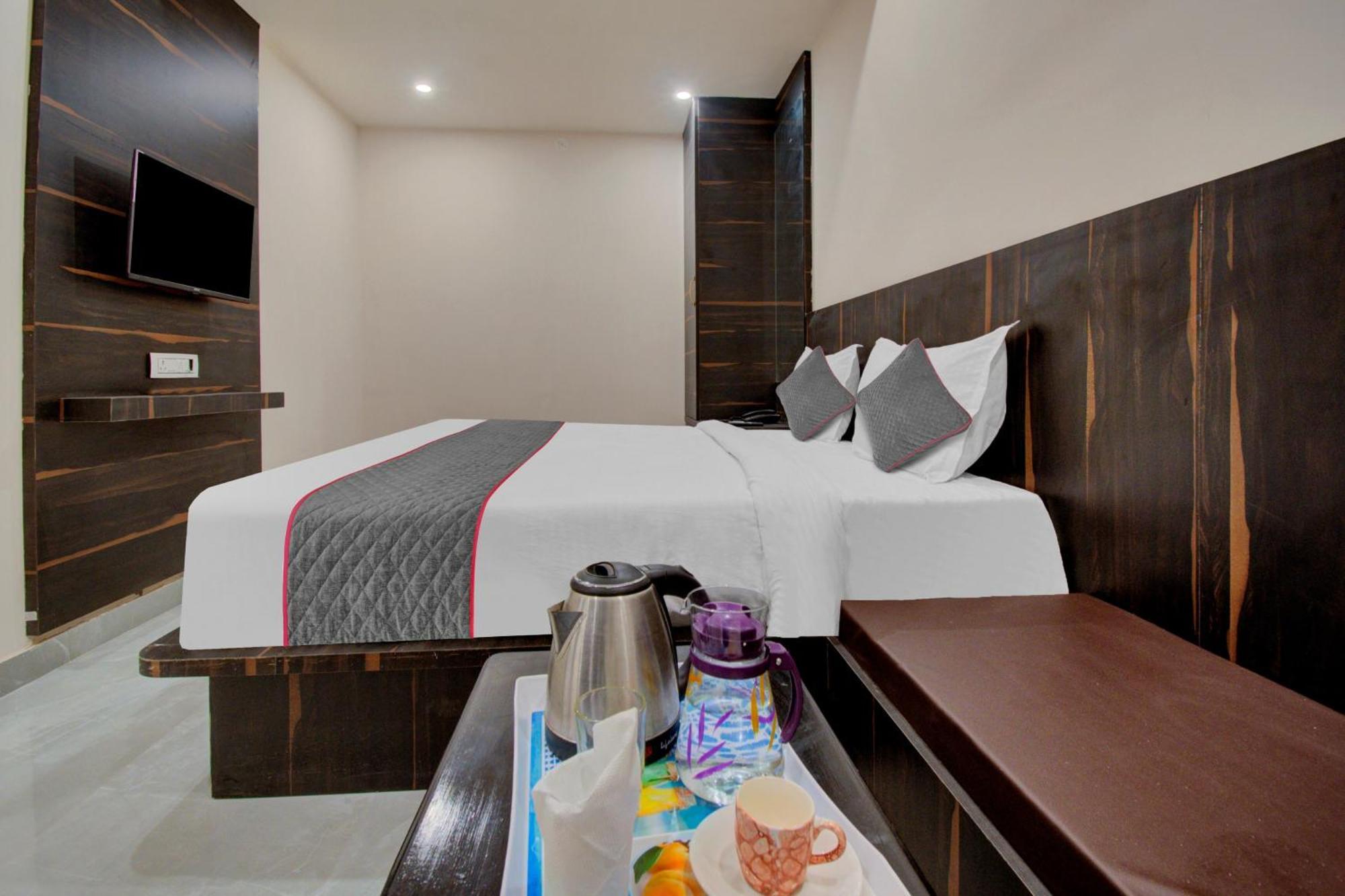 Townhouse Karma Hotel