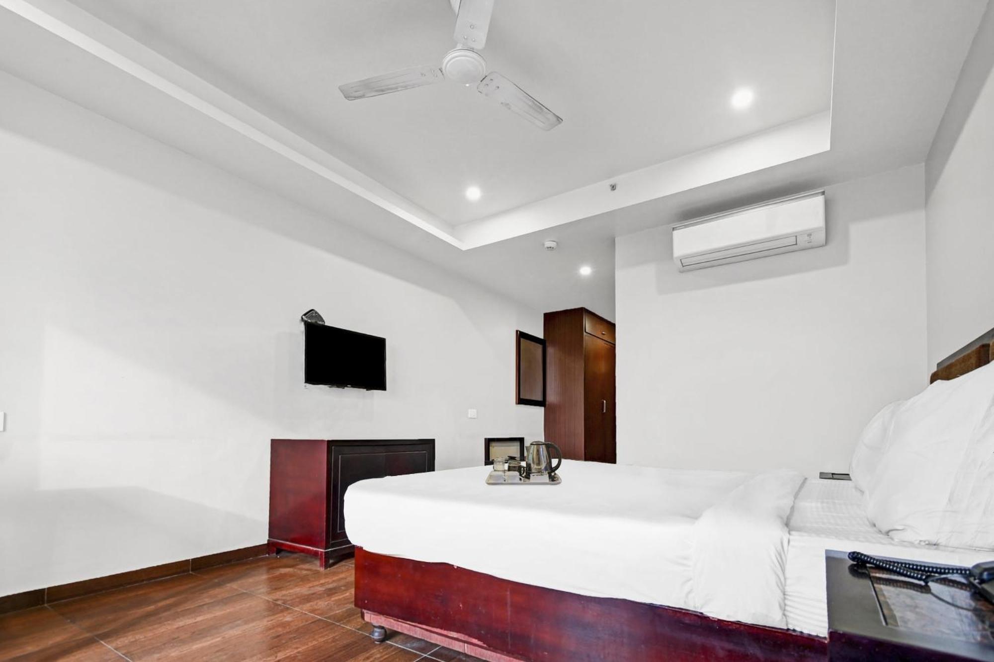 Hotel Super Townhouse The Grand 4*