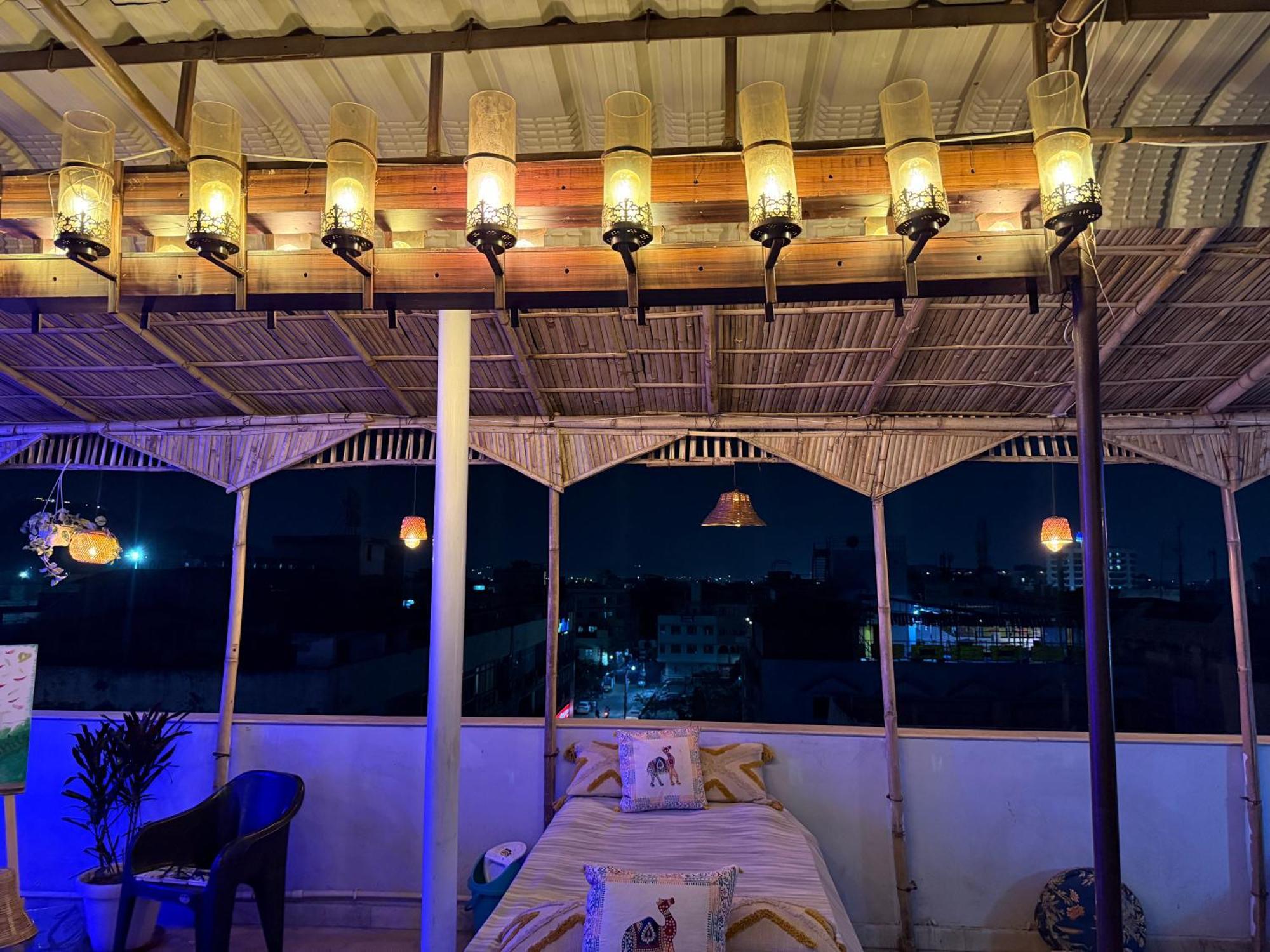 Area 369 Hotel 3*