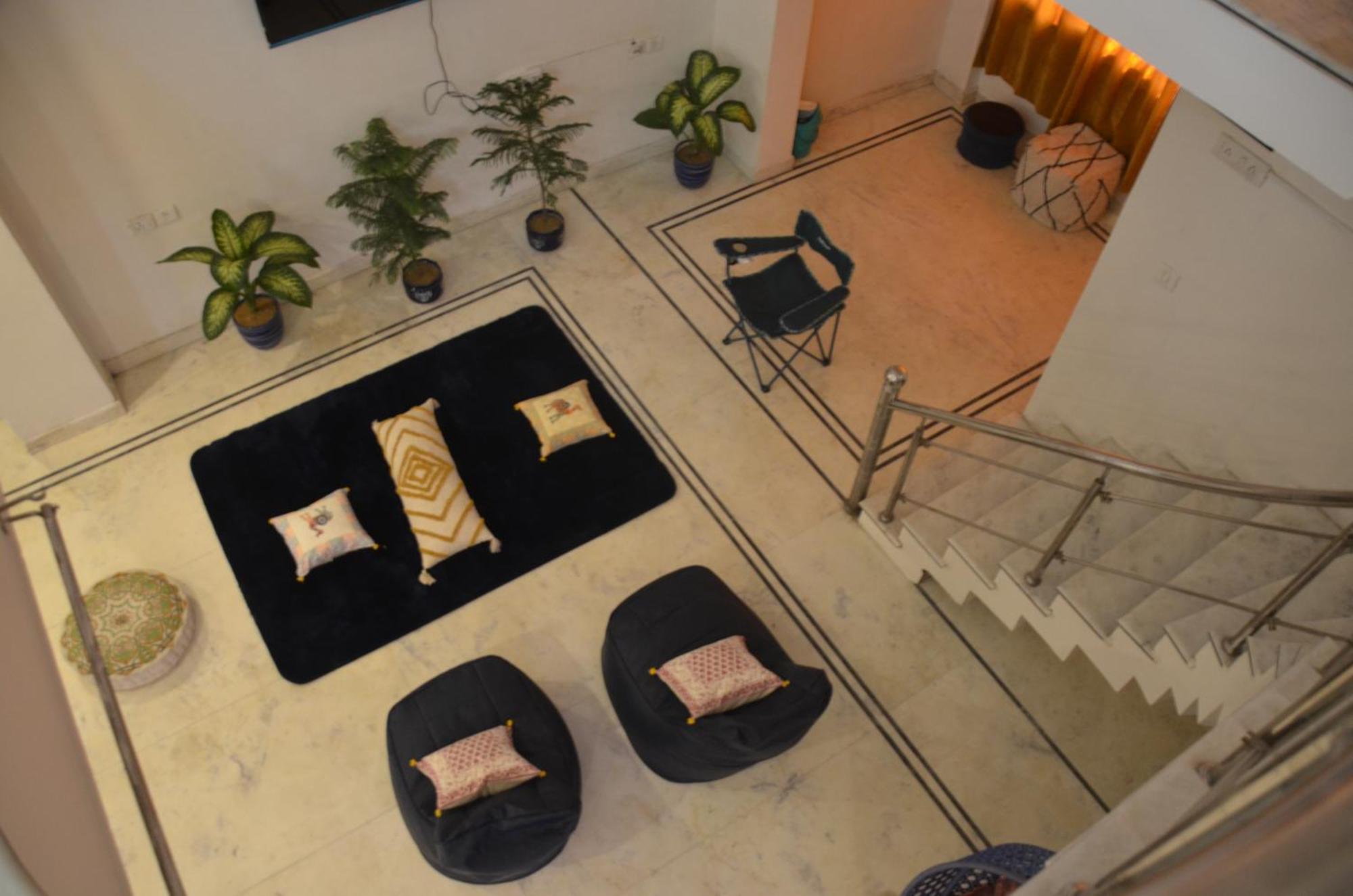 Area 369 Hotel 3*
