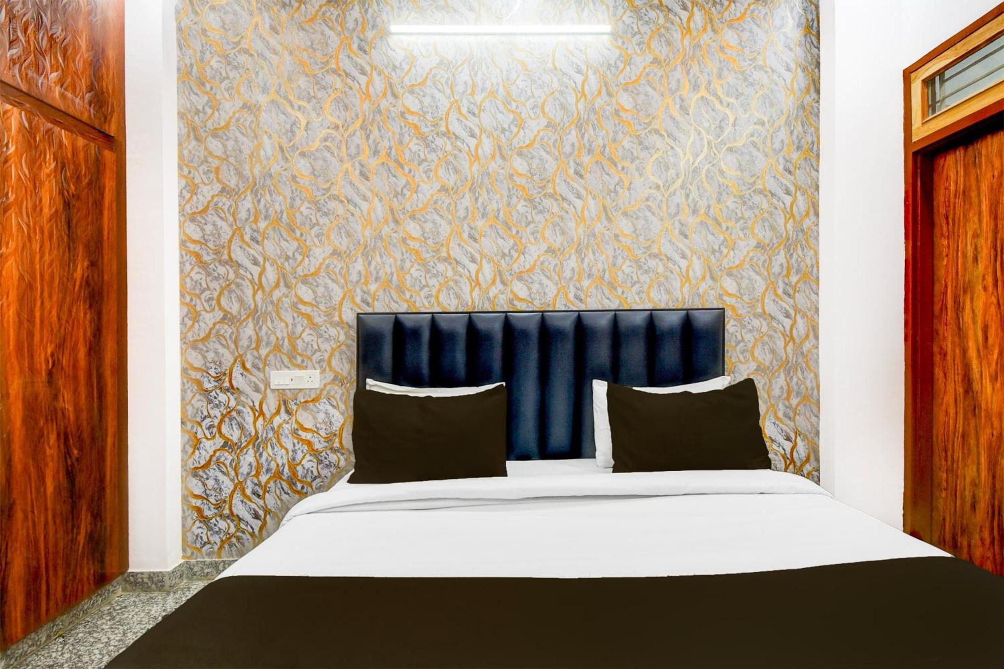 Hotel O Luxury - 2