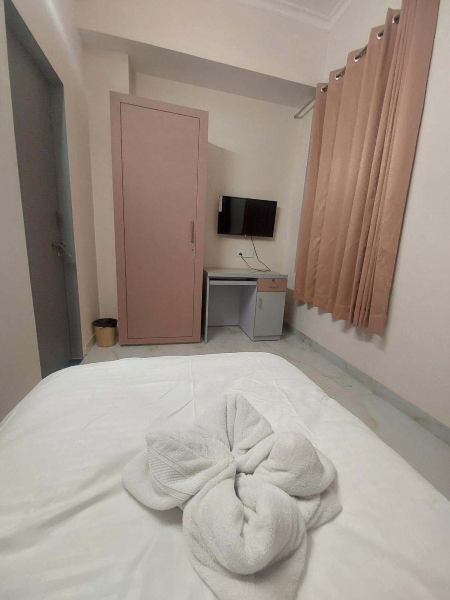 Hotel Saffron Vaishali Nagar