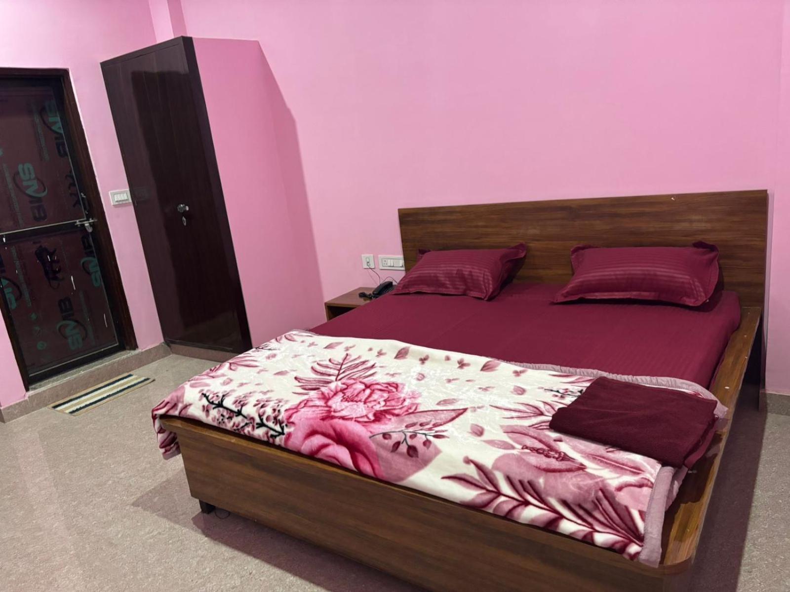 Hotel Parampara 3*