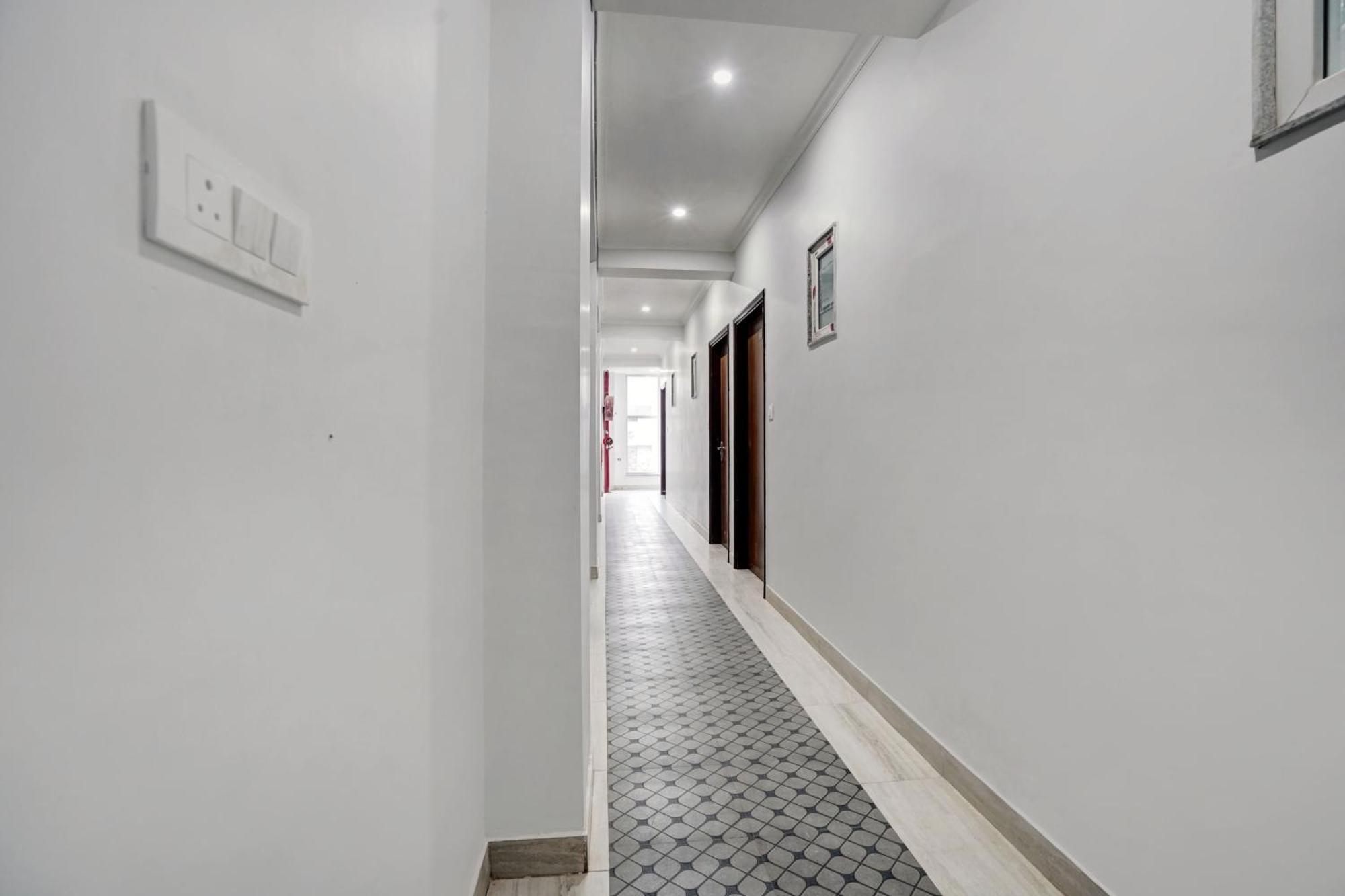 Townhouse Majesty Hotel
