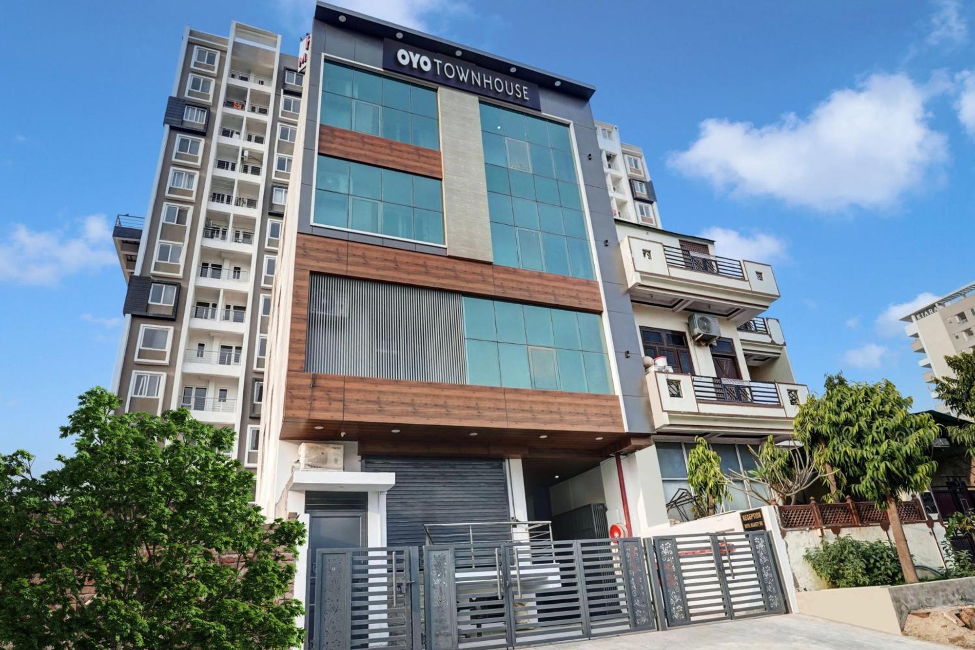 Townhouse Majesty Hotel 3*