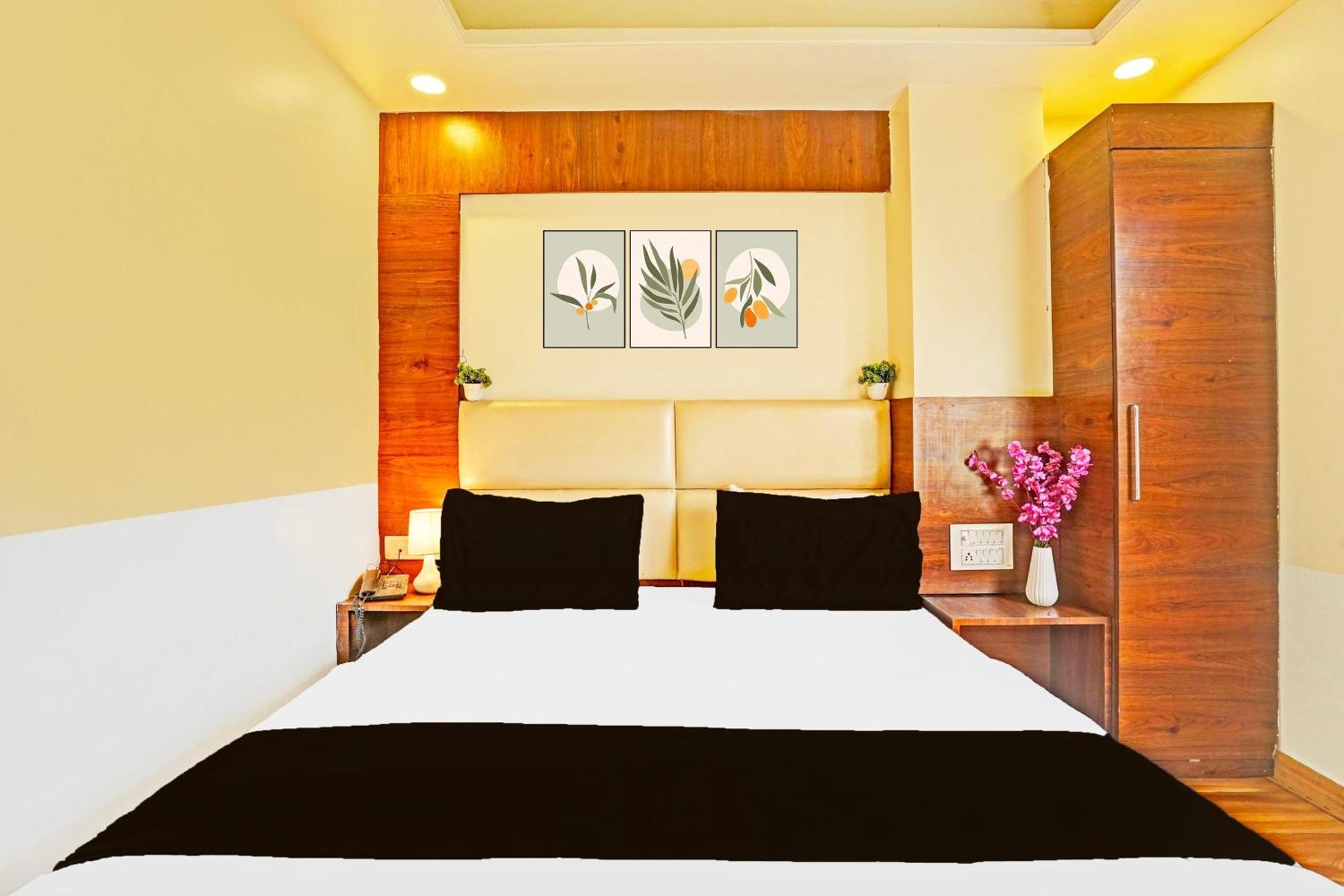 Super Townhouse Collectorate Circle Formerly Ld Prime Hotel