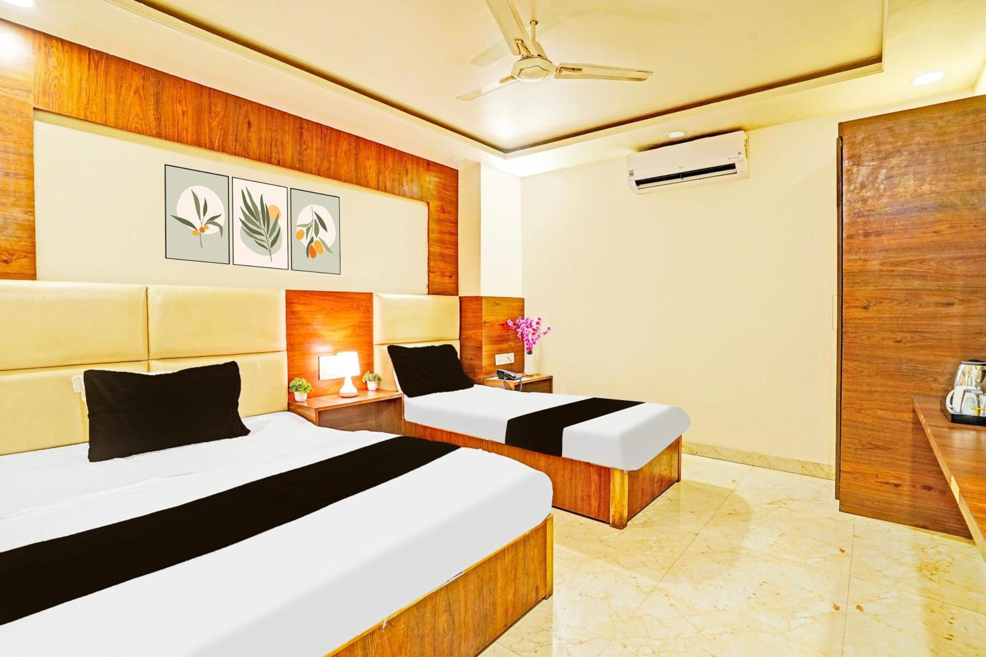 Super Townhouse Collectorate Circle Formerly Ld Prime Jaipur