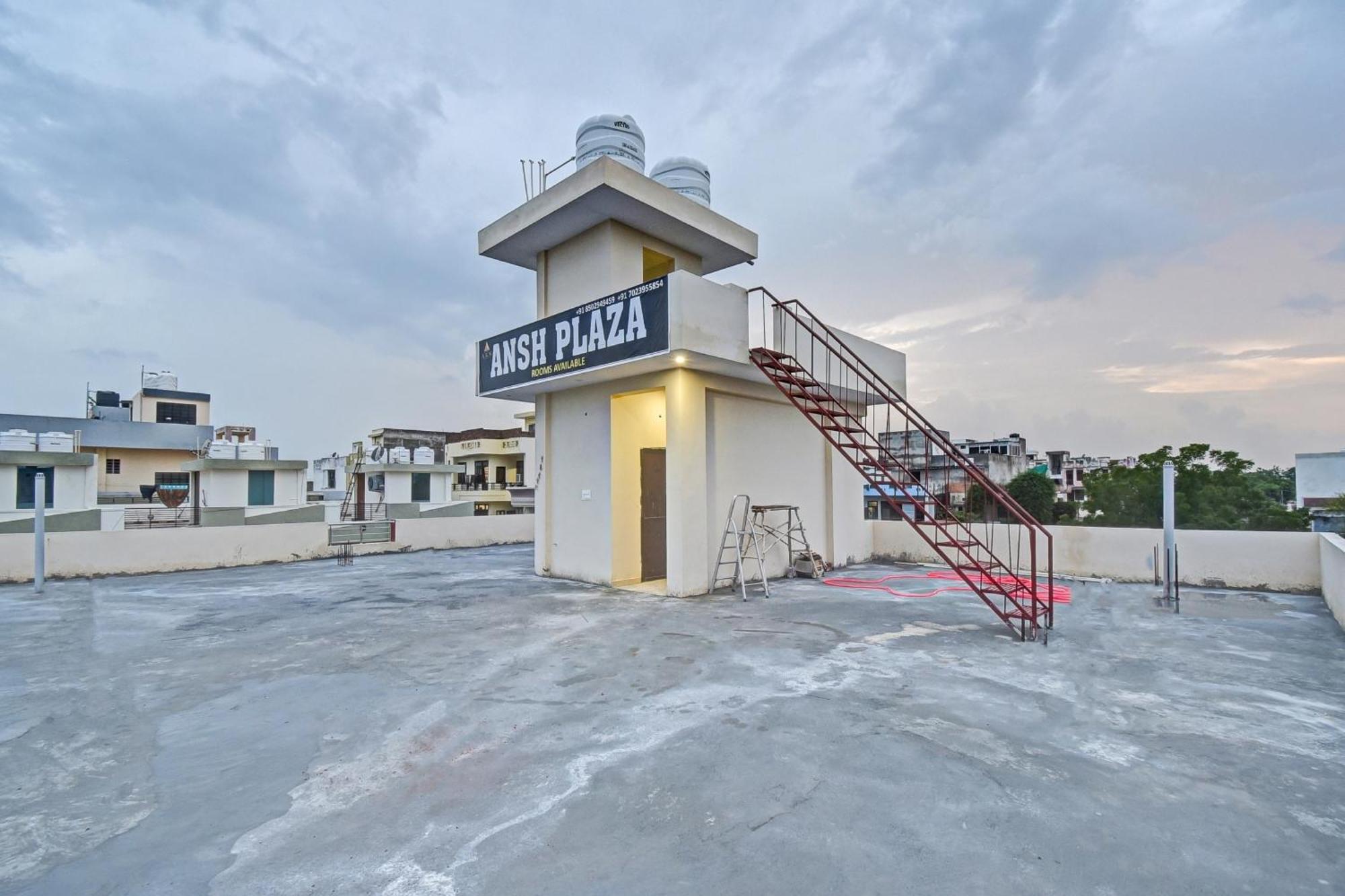 O Ansh Plaza Hotel