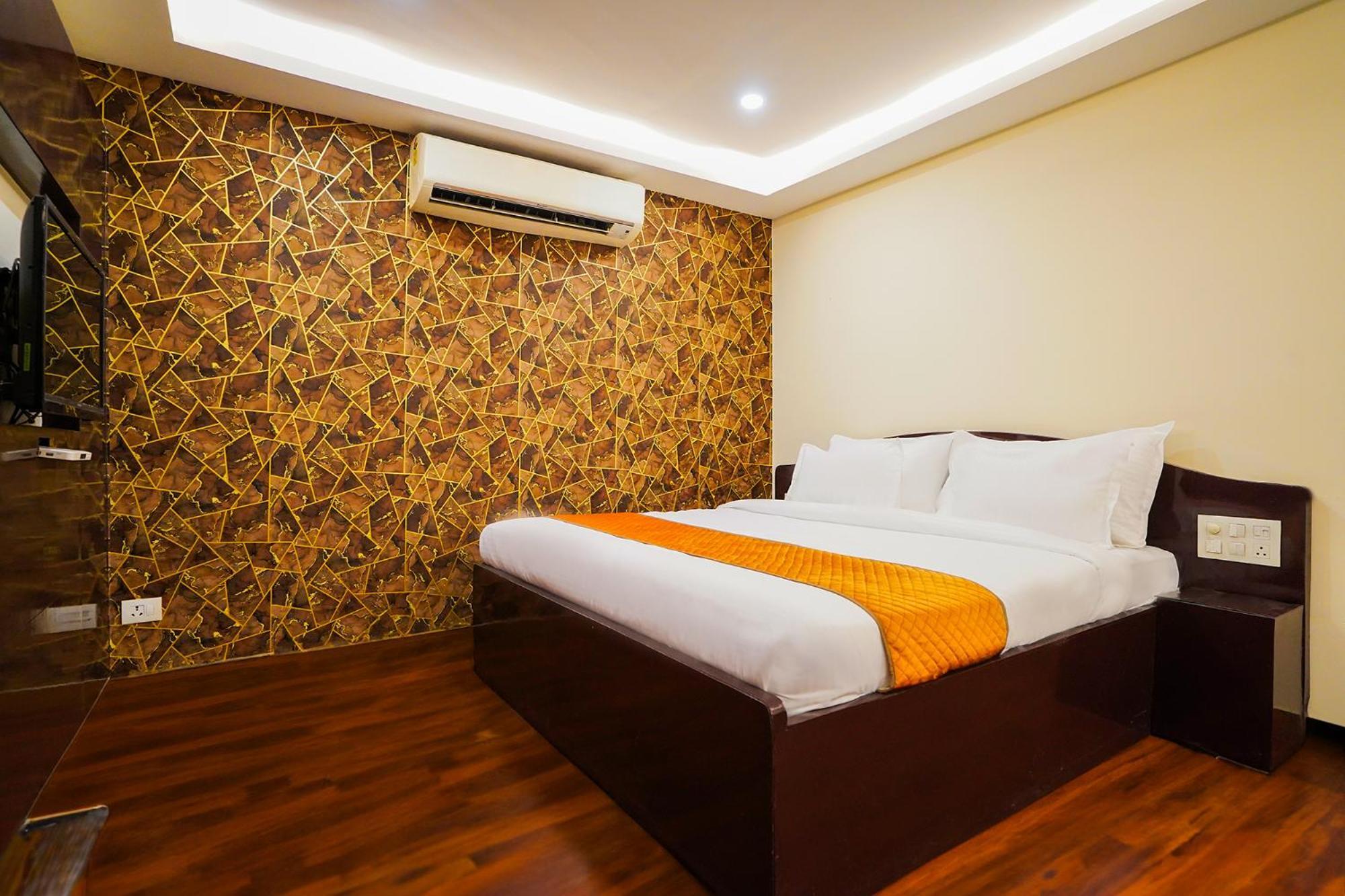 Fabhotel Polovictory Palace Hotel