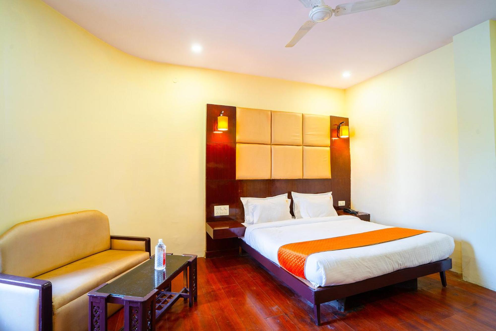 Fabhotel Polovictory Palace Hotel 3*