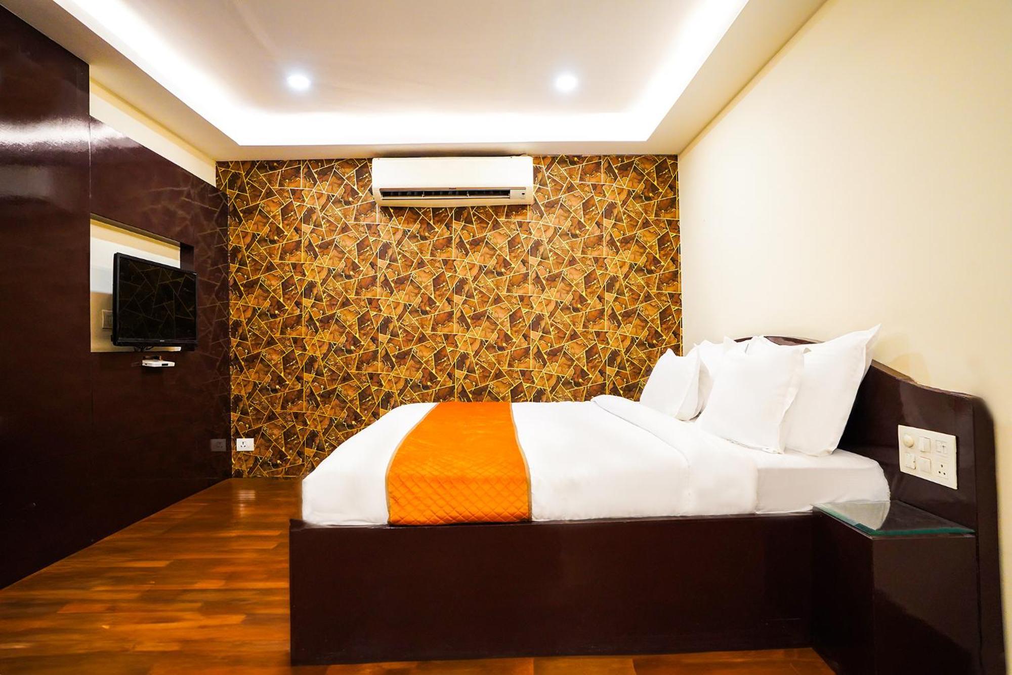 Hotel Fabhotel Polovictory Palace 3*