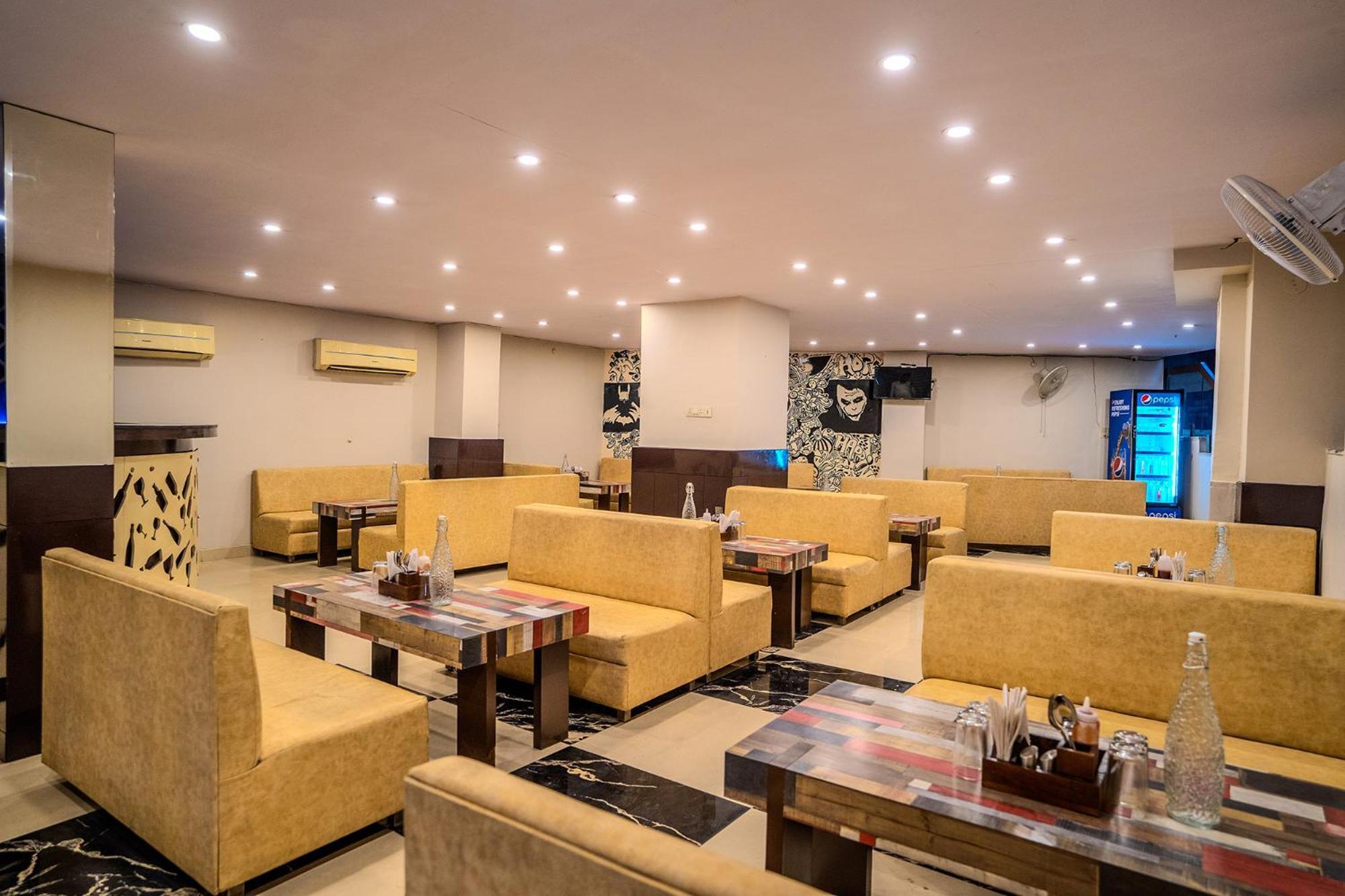 Fabhotel Polovictory Palace Hotel