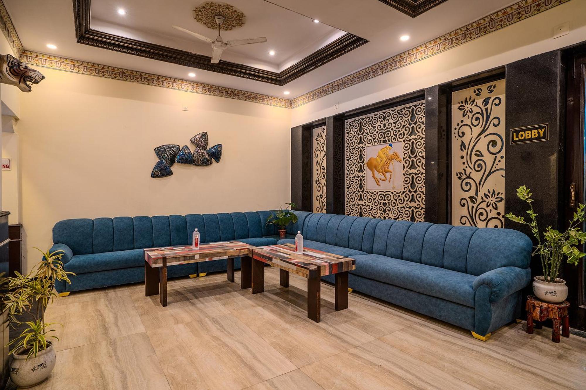 Hotel Fabhotel Polovictory Palace