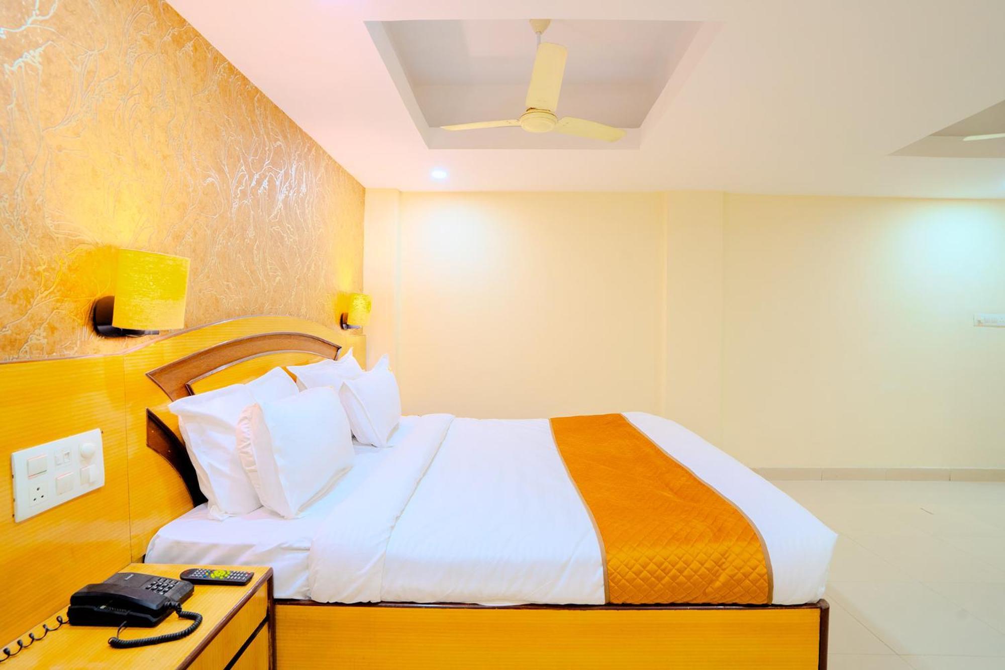 Fabhotel Polovictory Palace 3*