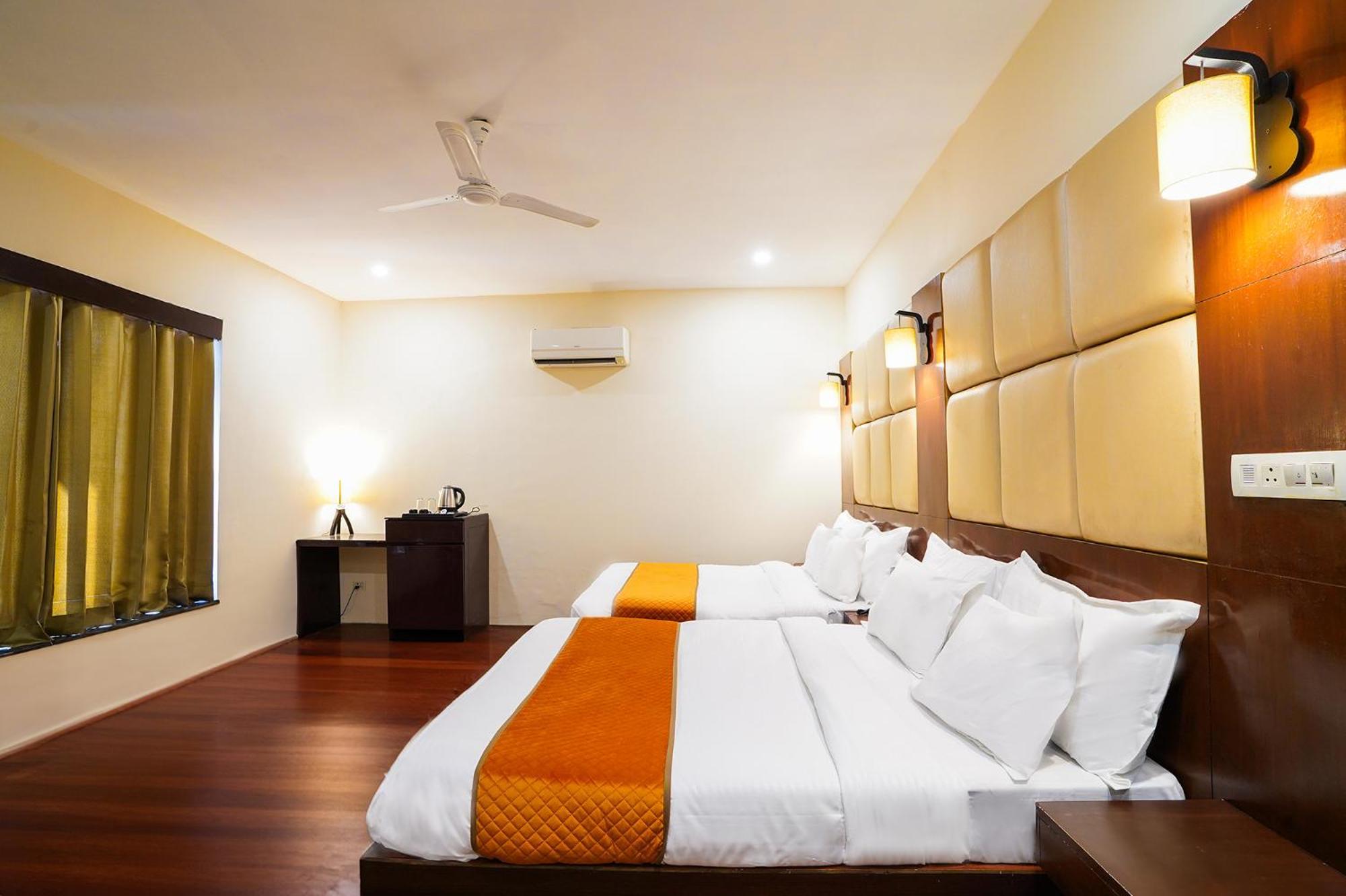 Fabhotel Polovictory Palace Hotel