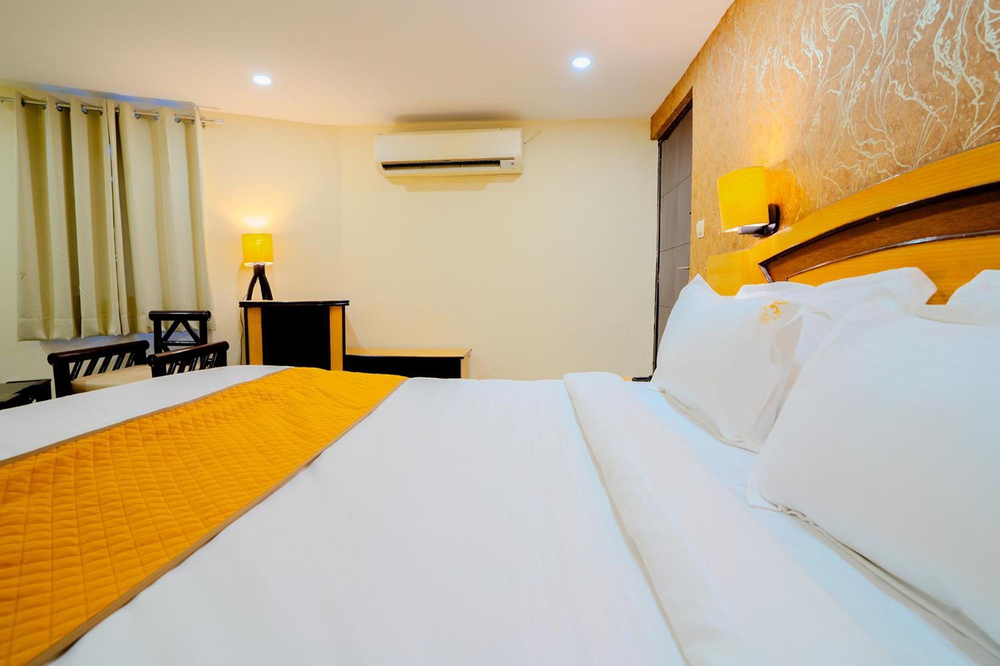 Hotel Fabhotel Polovictory Palace 3*