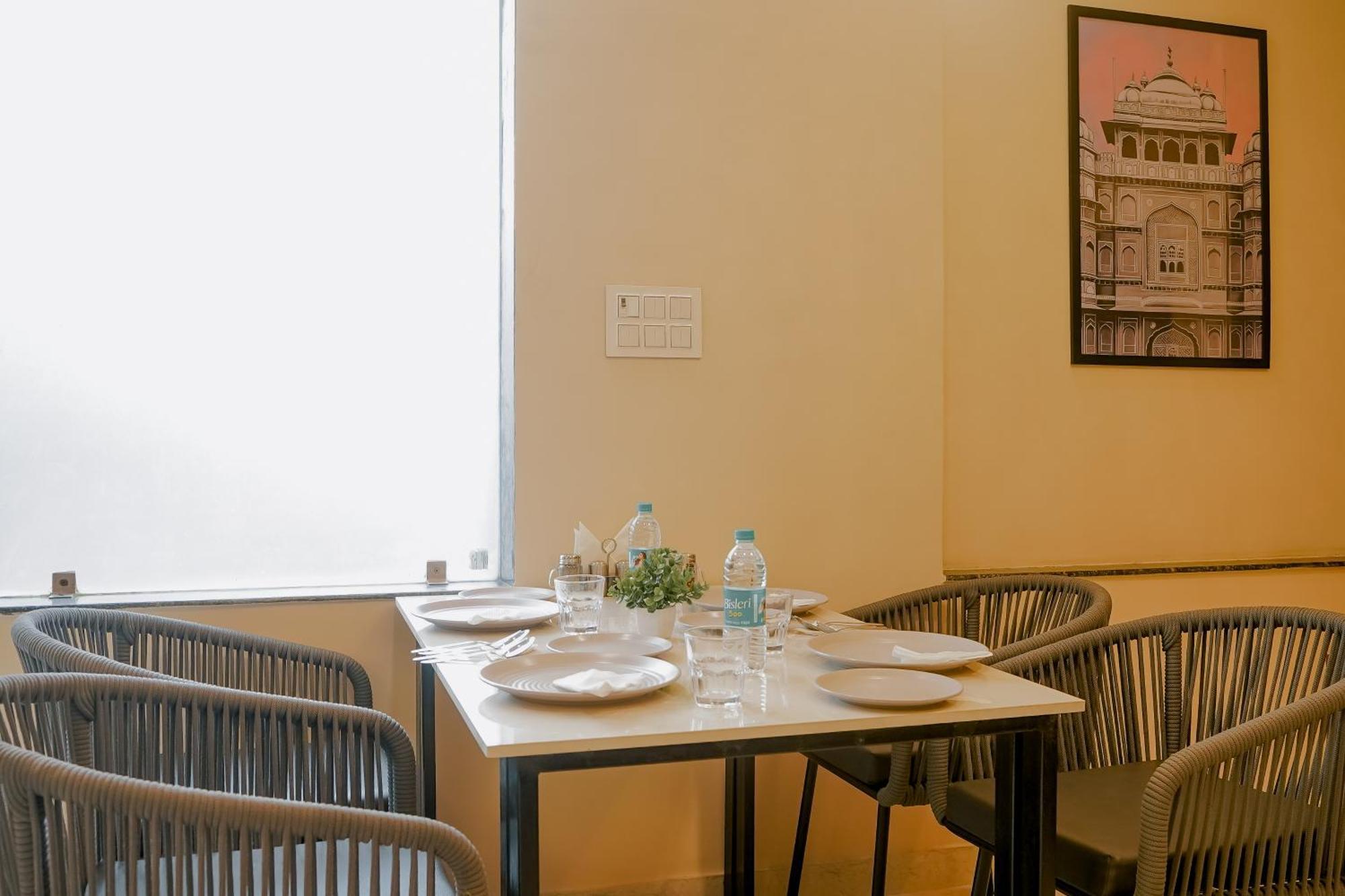 Hotel The Hidden Door-near Airport 3*