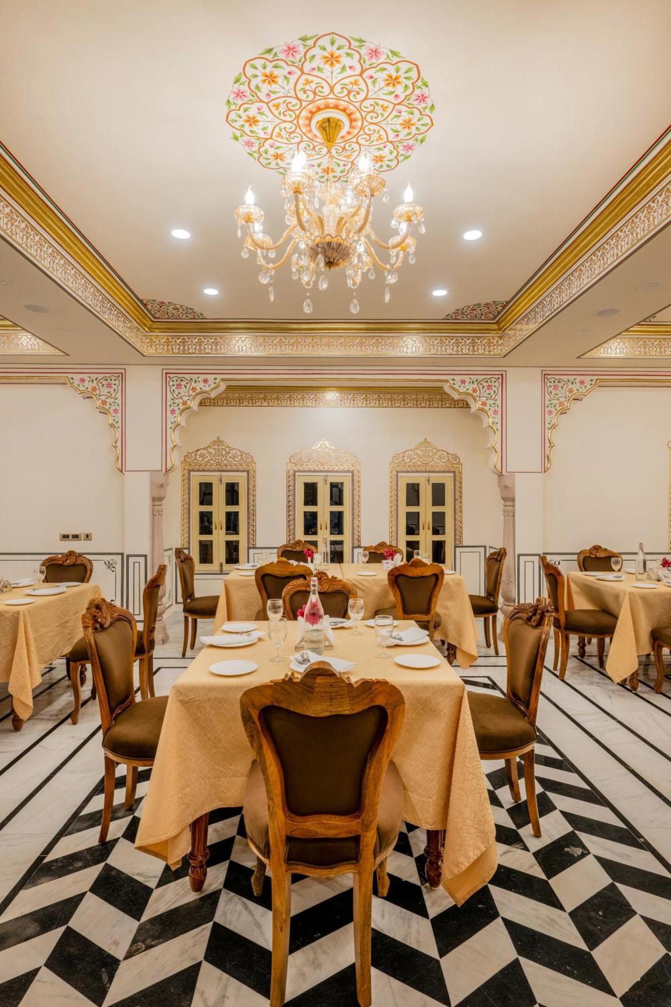 Hotel Brij Castle