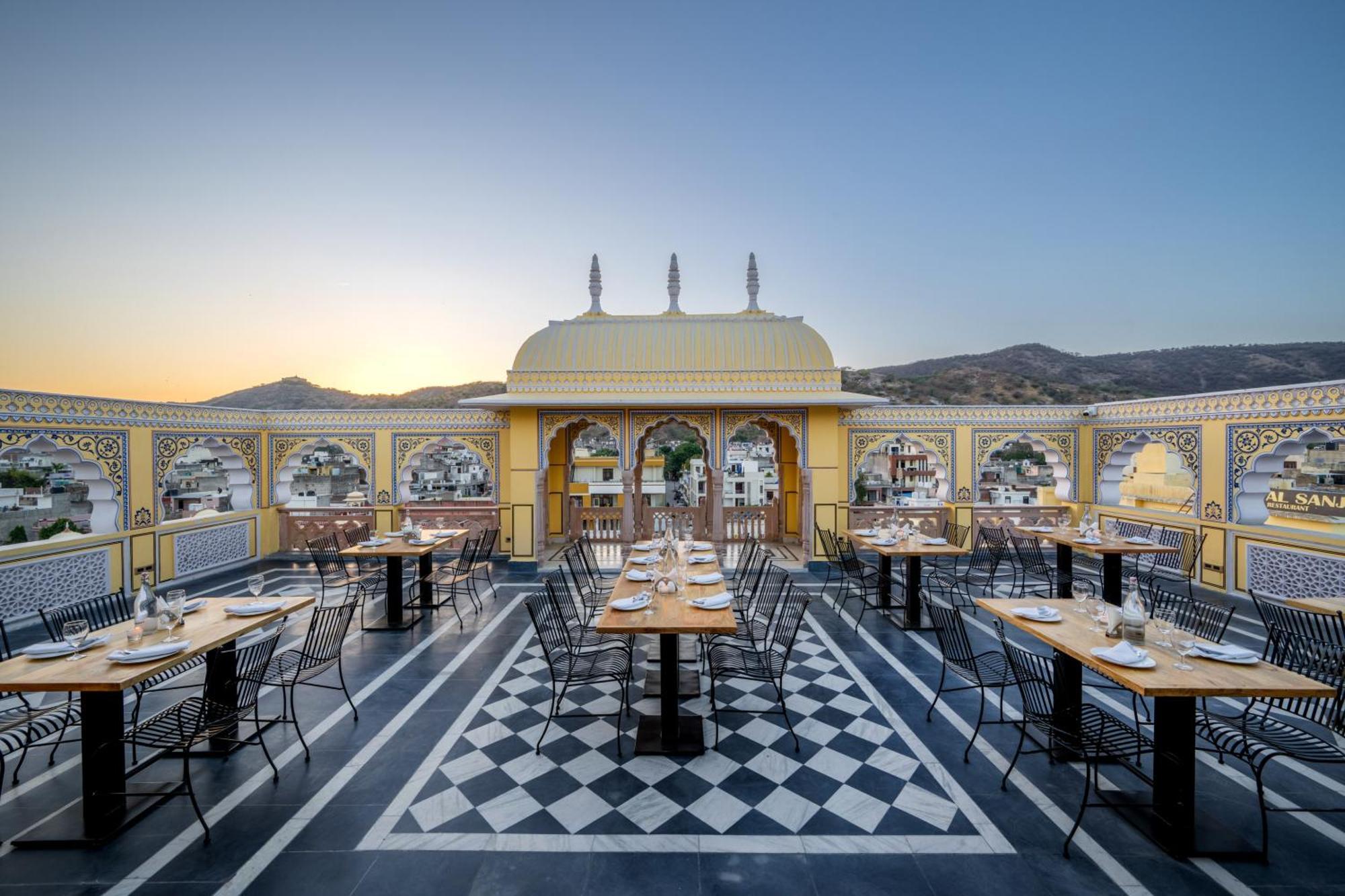 Brij Castle Hotel 4*