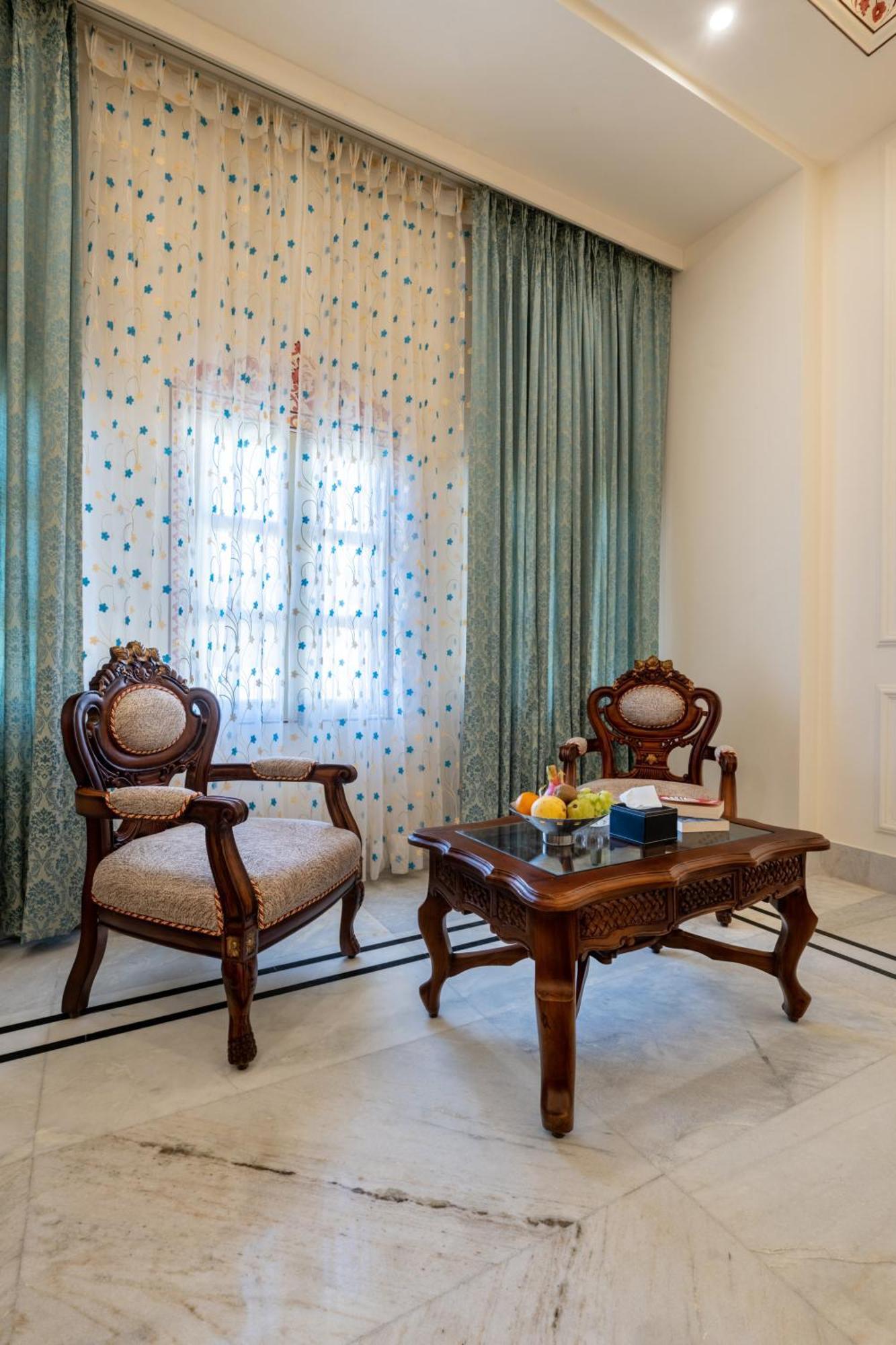 Hotel Brij Castle 4*