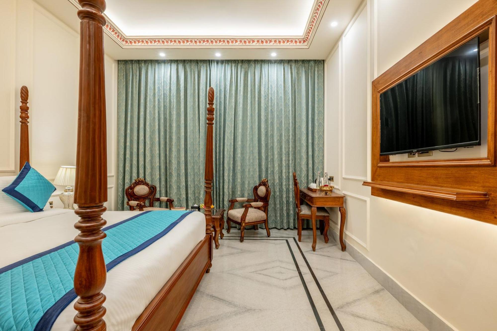 Brij Castle Hotel 4*