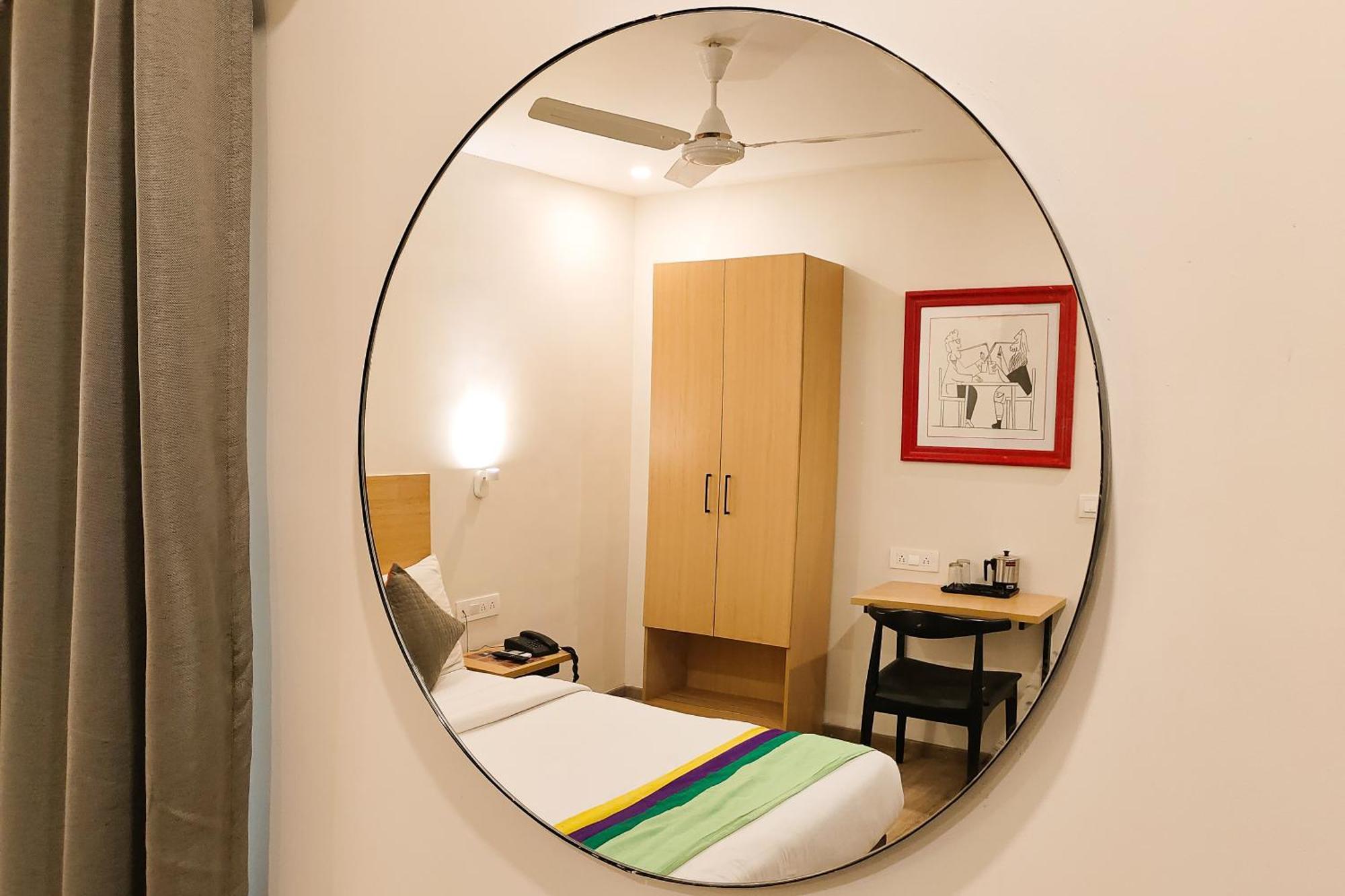Hotel Chetram Elite Near Railway Station