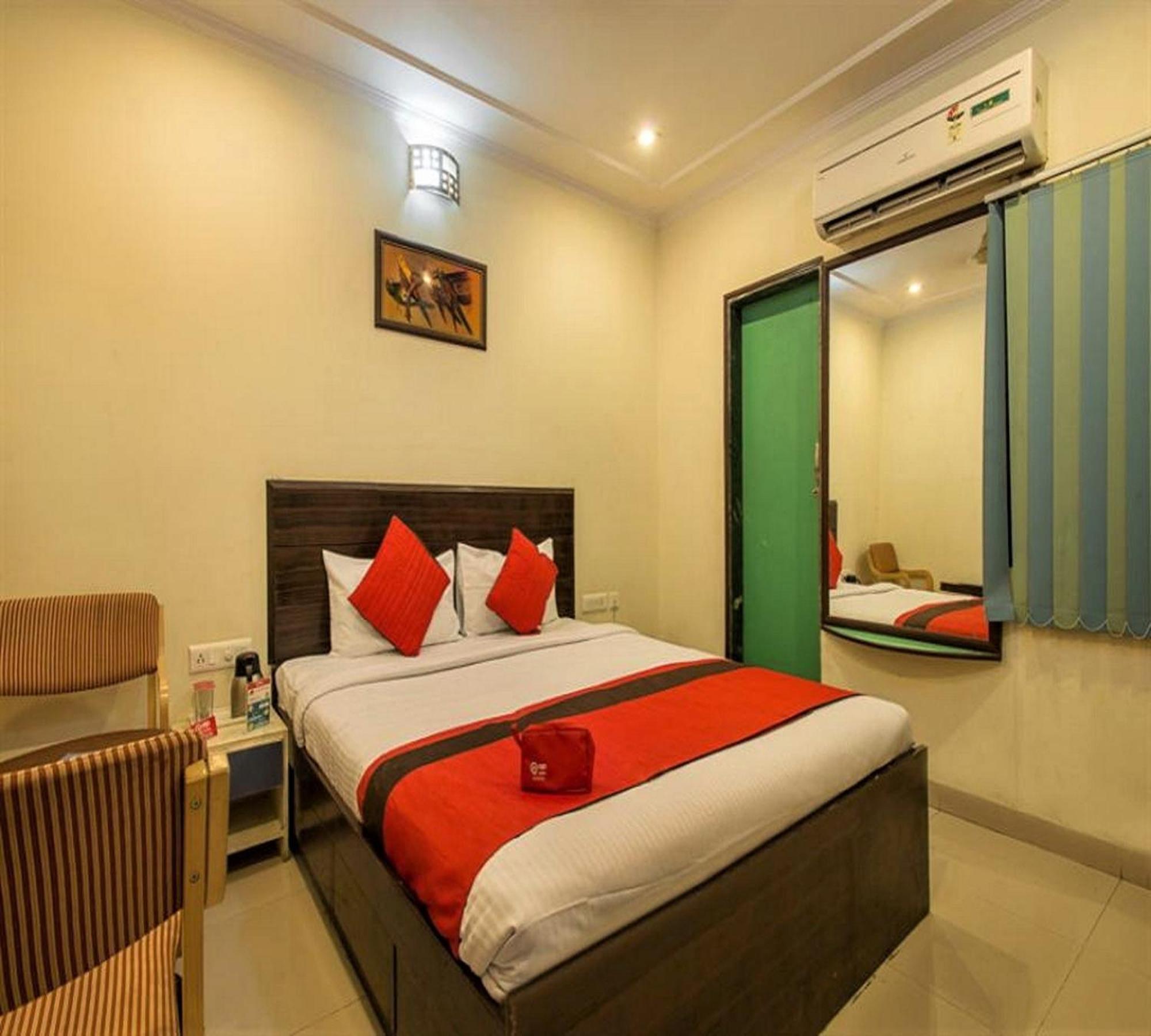 Hotel Chetram Elite Near Railway Station 3*