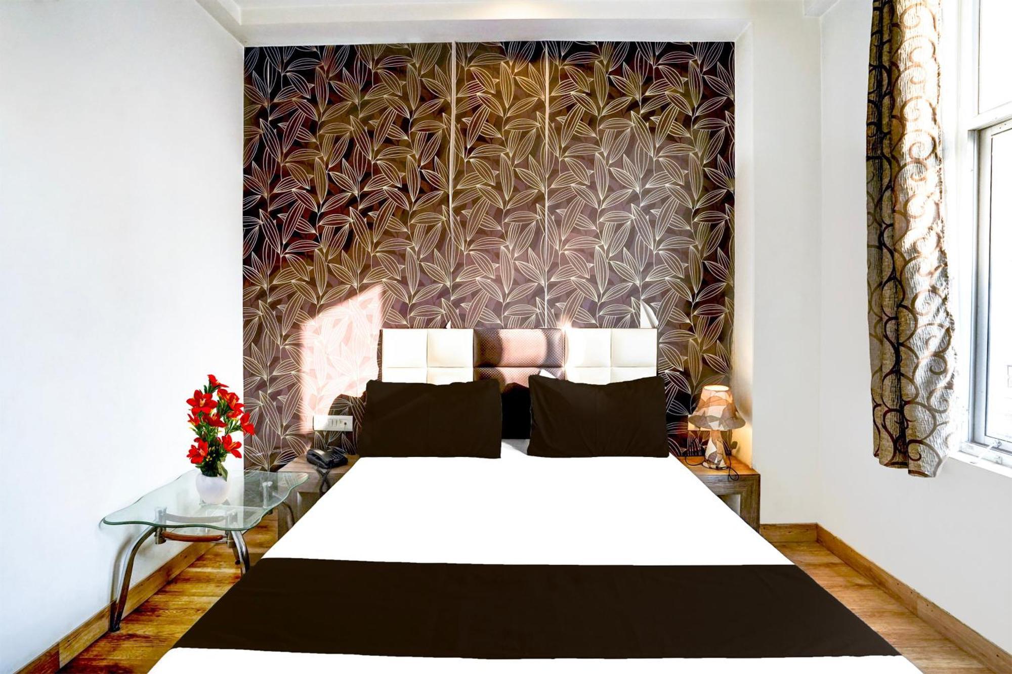 Hotel Super Collection O Banipark Formerly Arena