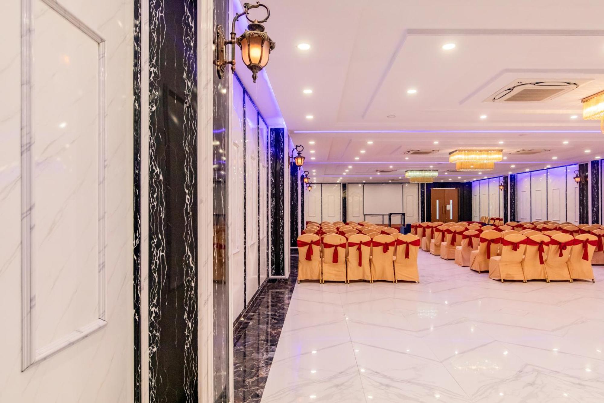 Foxoso Fiori Hotel
