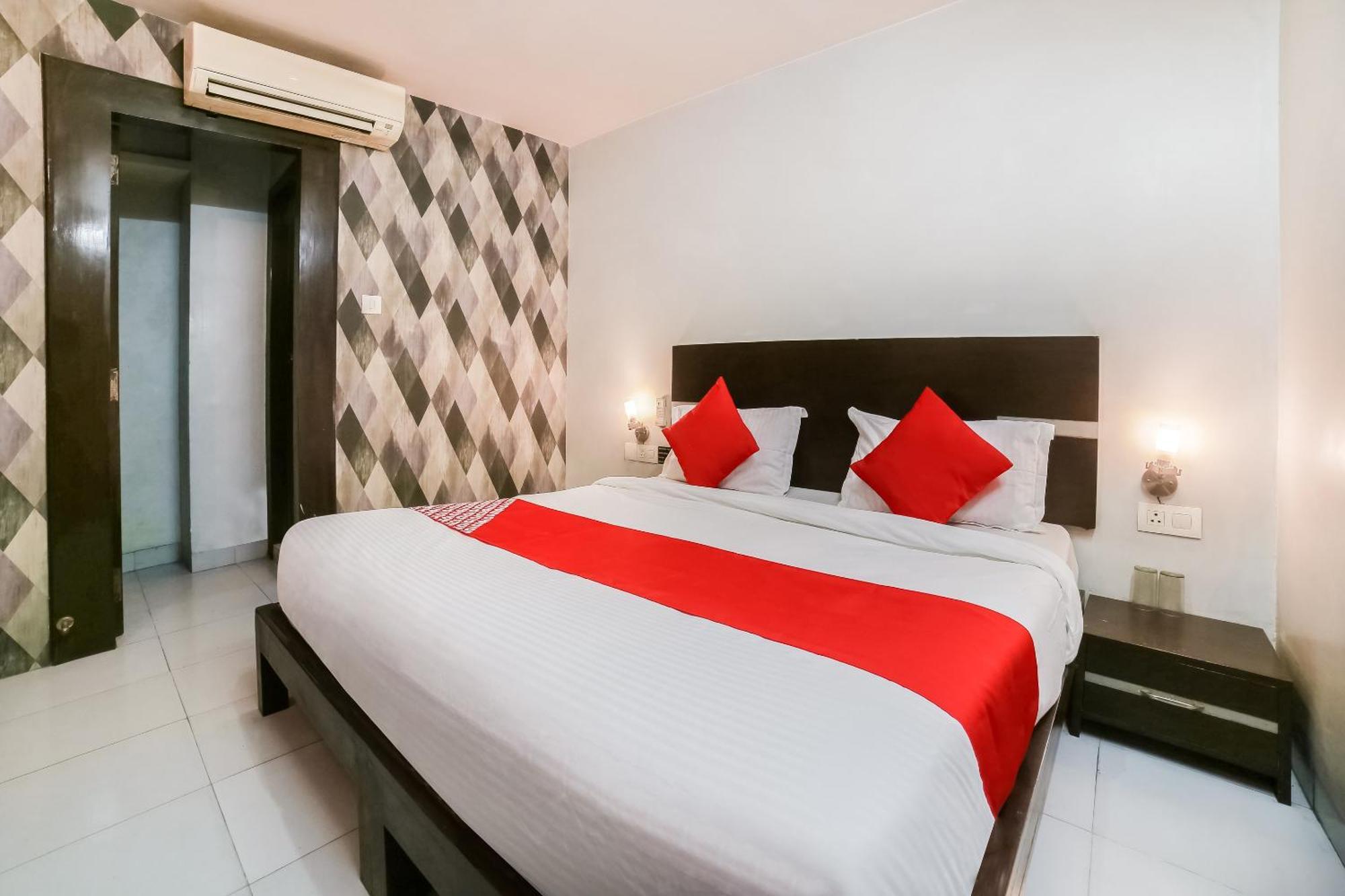 Hotel O Ak Acacia 3*