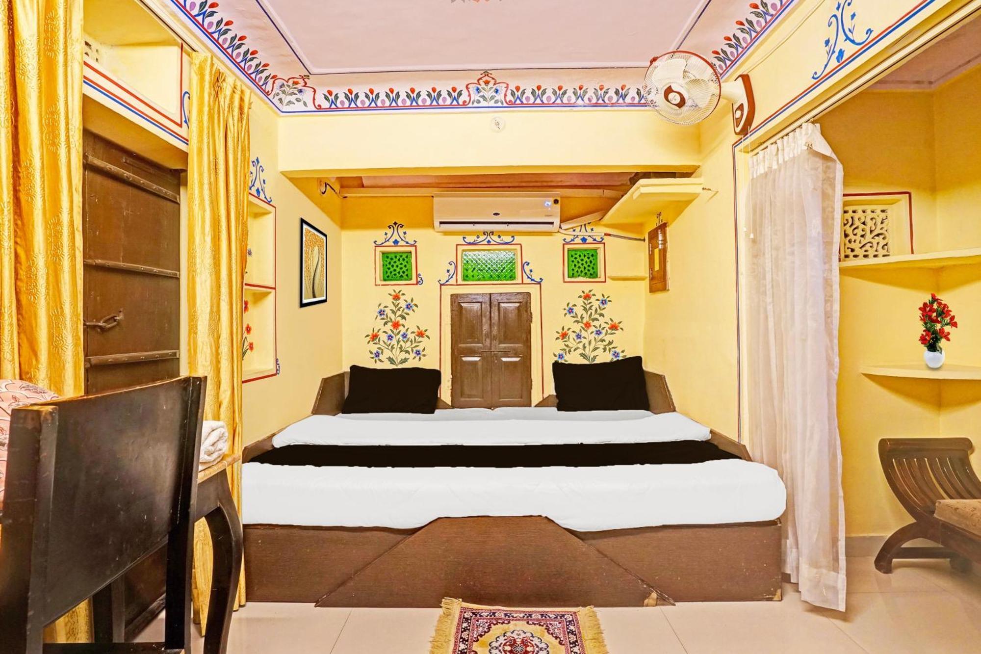 Super Collection O Ramganj Near Hawa Mahal 4* Jaipur