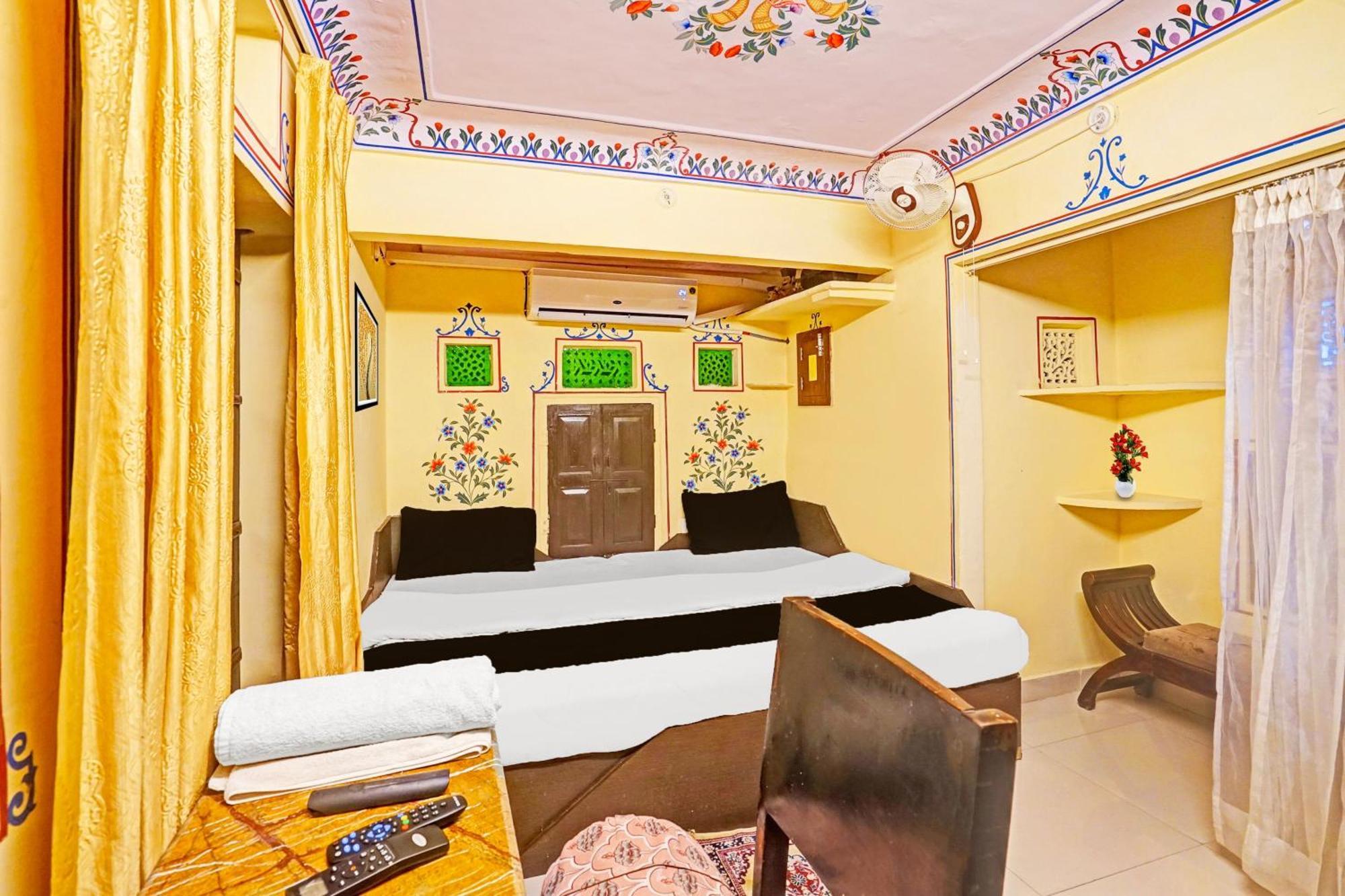 Hotel Super Collection O Ramganj Near Hawa Mahal