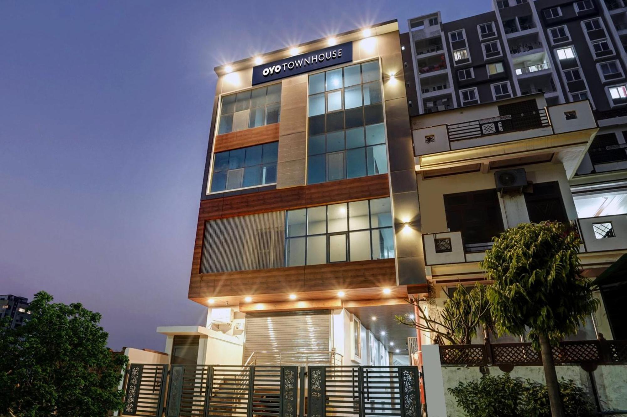 Townhouse Majesty Hotel 3*
