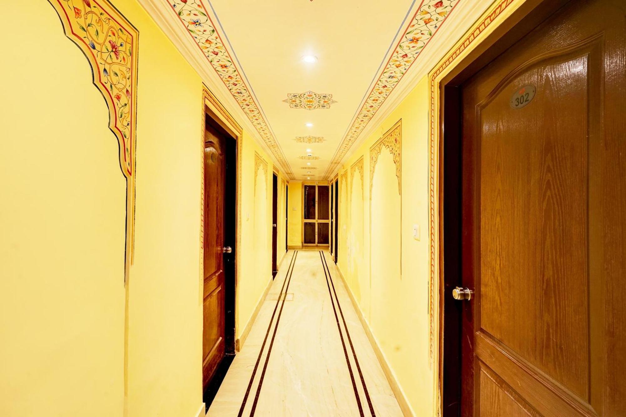 Super Collection O Gangapole Amer Road Hotel Jaipur